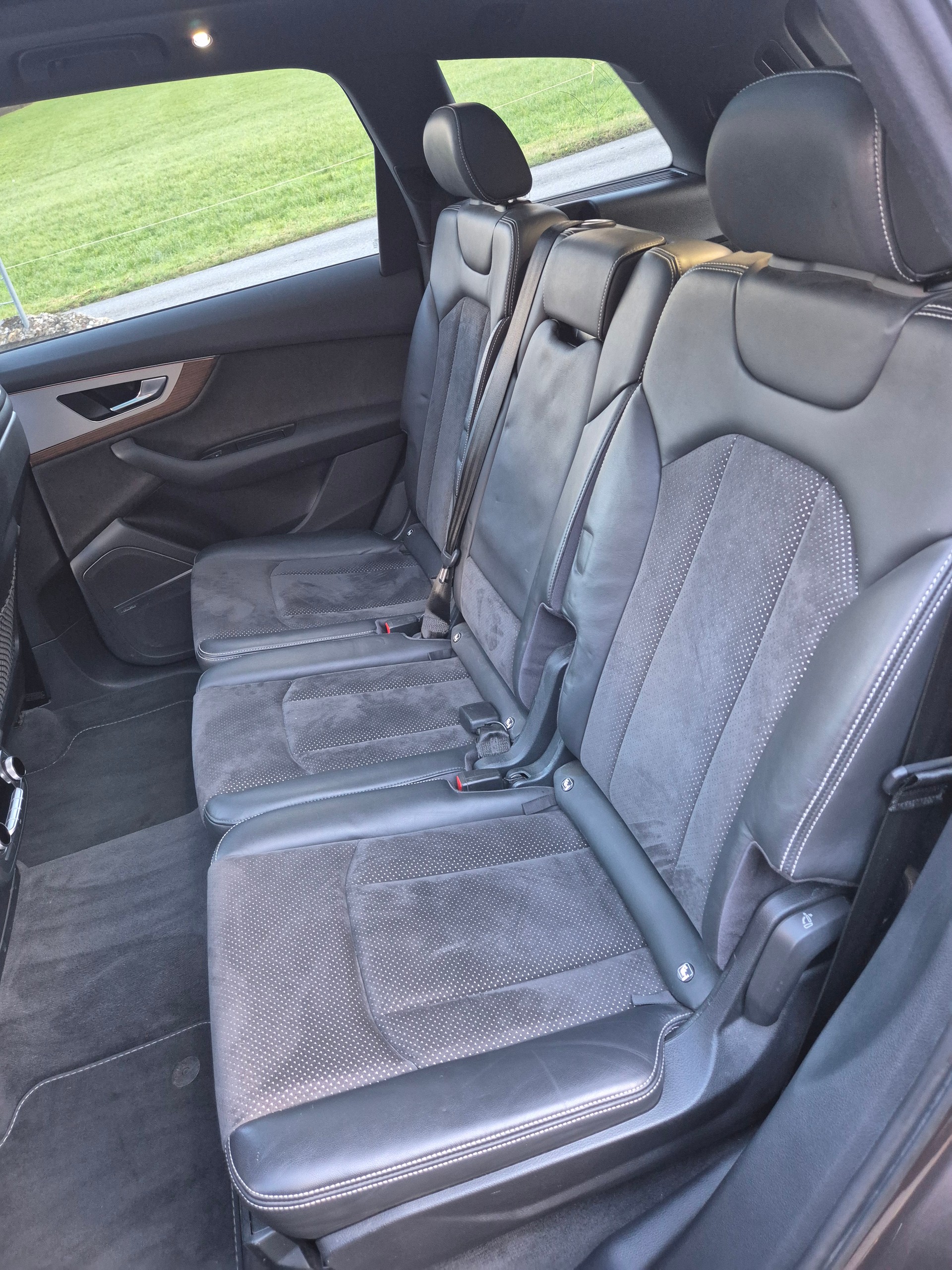 AUDI Q7 3.0 TDI quattro tiptronic-image-7