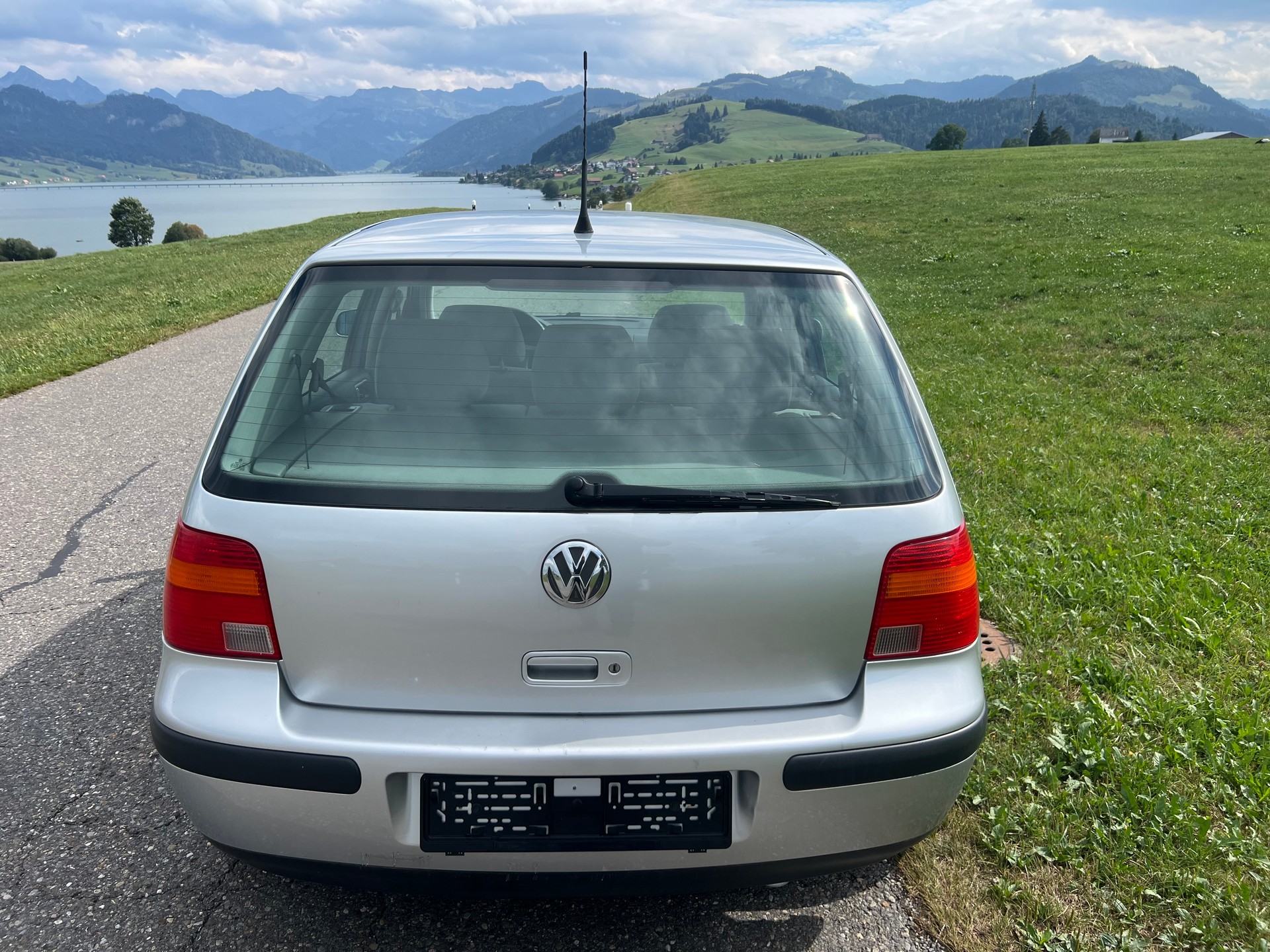 VW Golf 1.6 16V FSI Comfortline-image-2