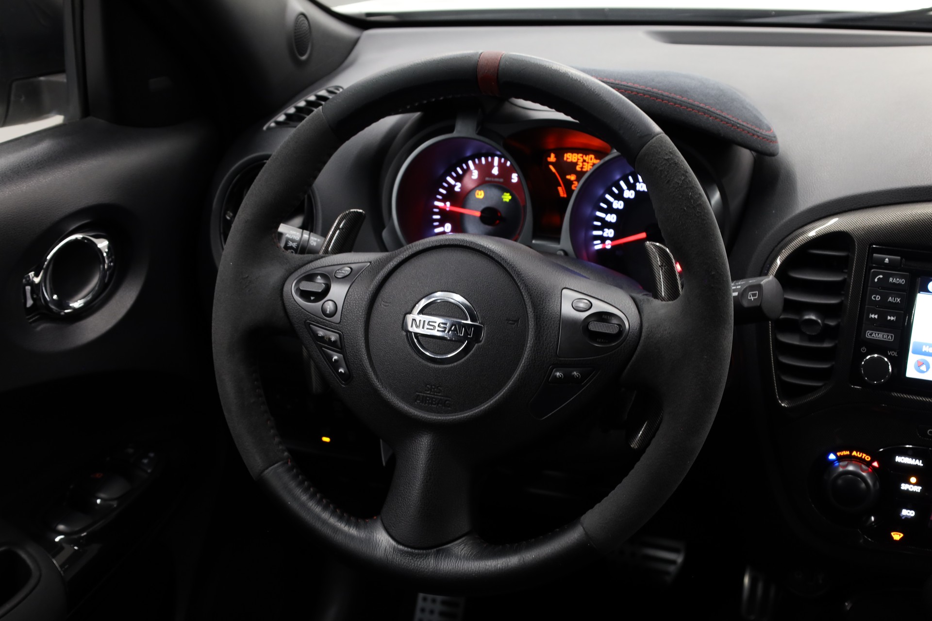 NISSAN Juke 1.6 DIG-T Nismo RS 4x4-image-16
