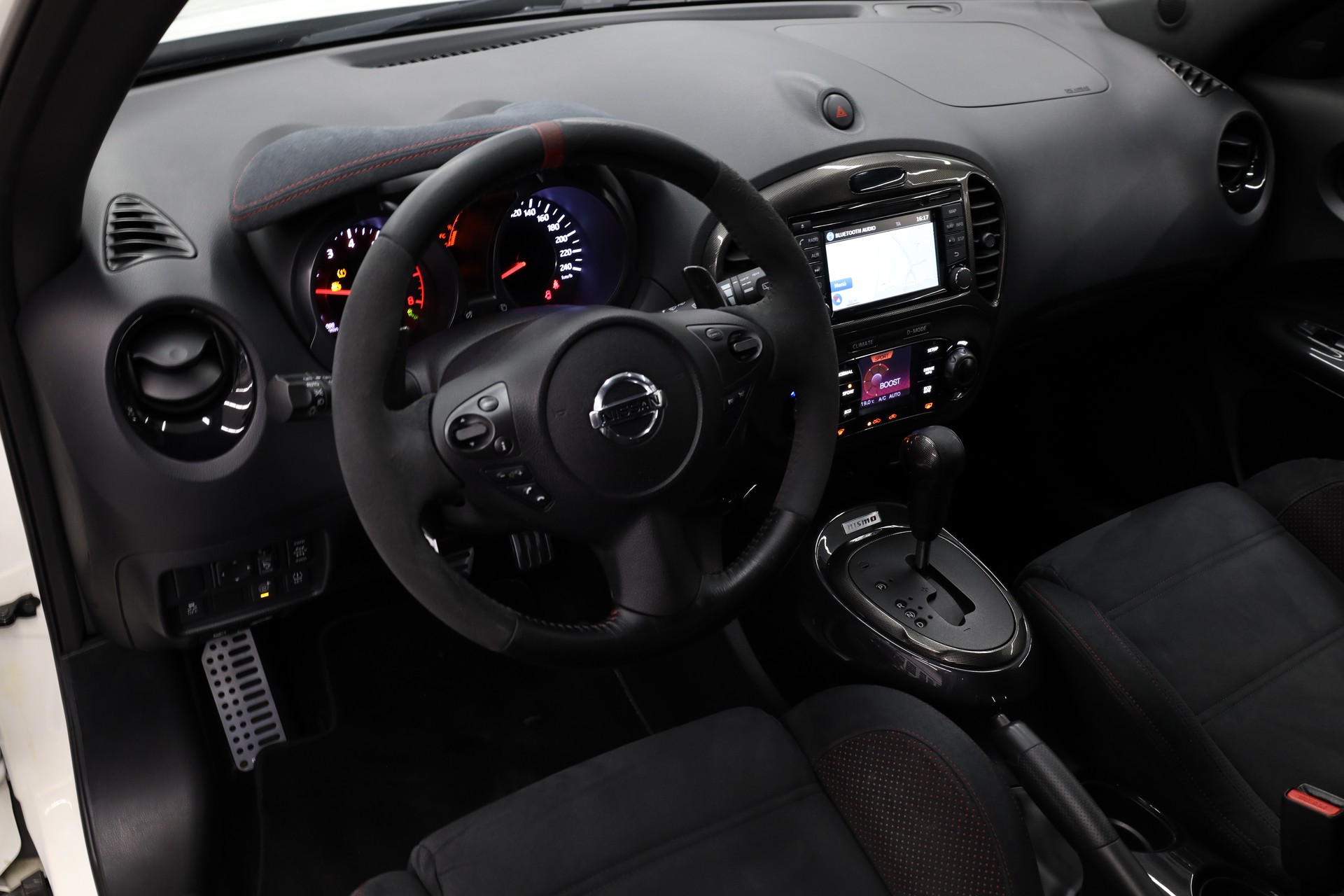 NISSAN Juke 1.6 DIG-T Nismo RS 4x4-image-14