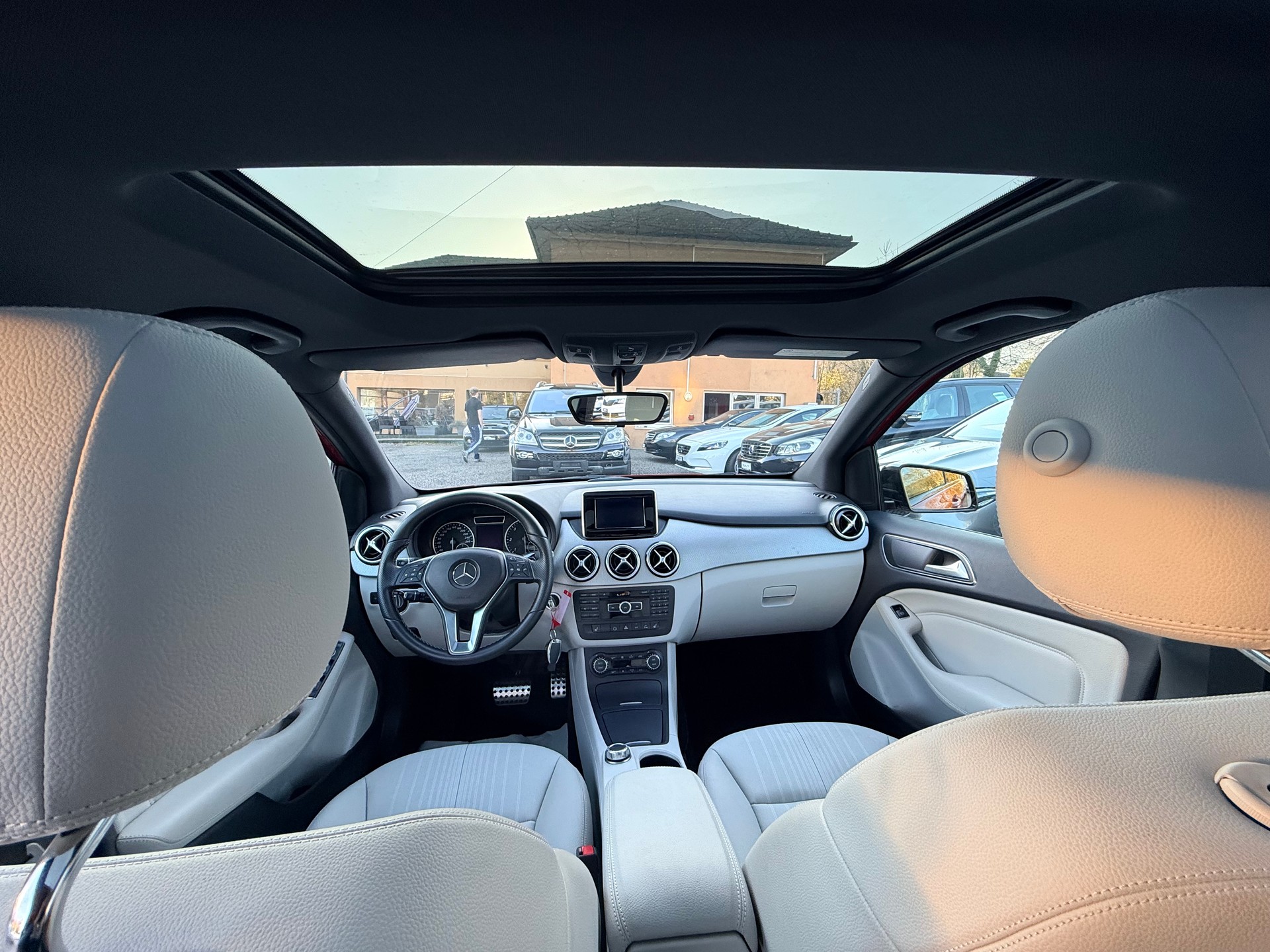MERCEDES-BENZ B 200 CDI 7G-DCT AMG Line Automat mit MFK und Garantie Anhängerkupplung-image-14