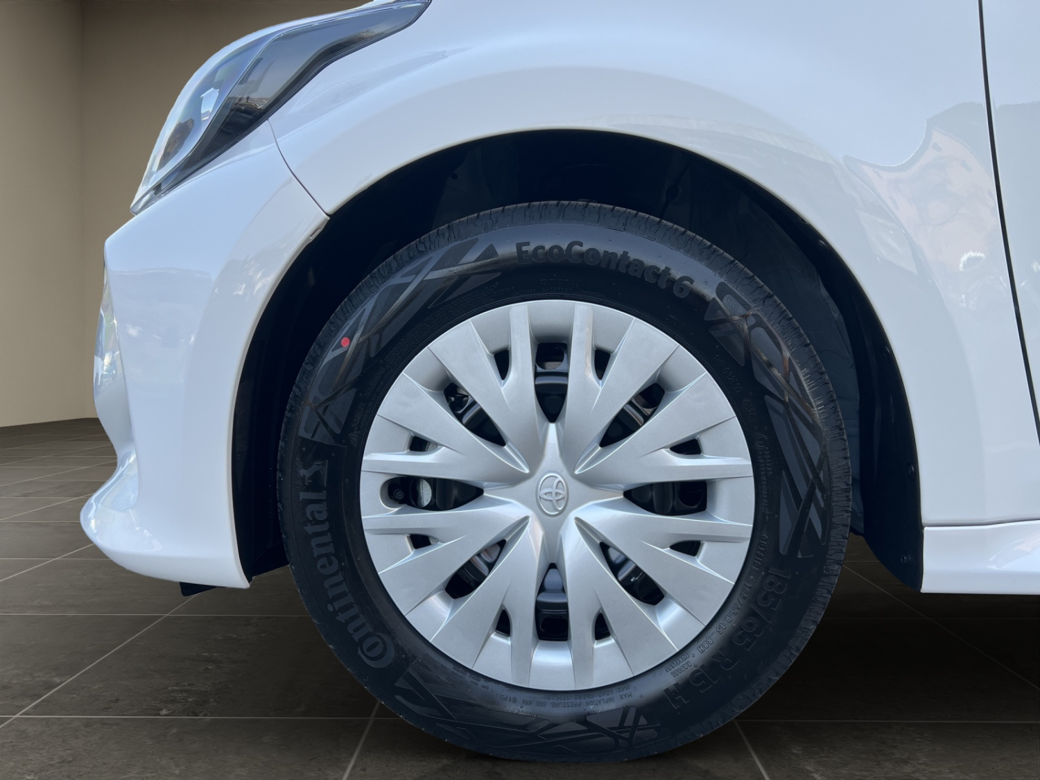 TOYOTA Yaris 1.5 VVT-i HSD Comfort-image-17