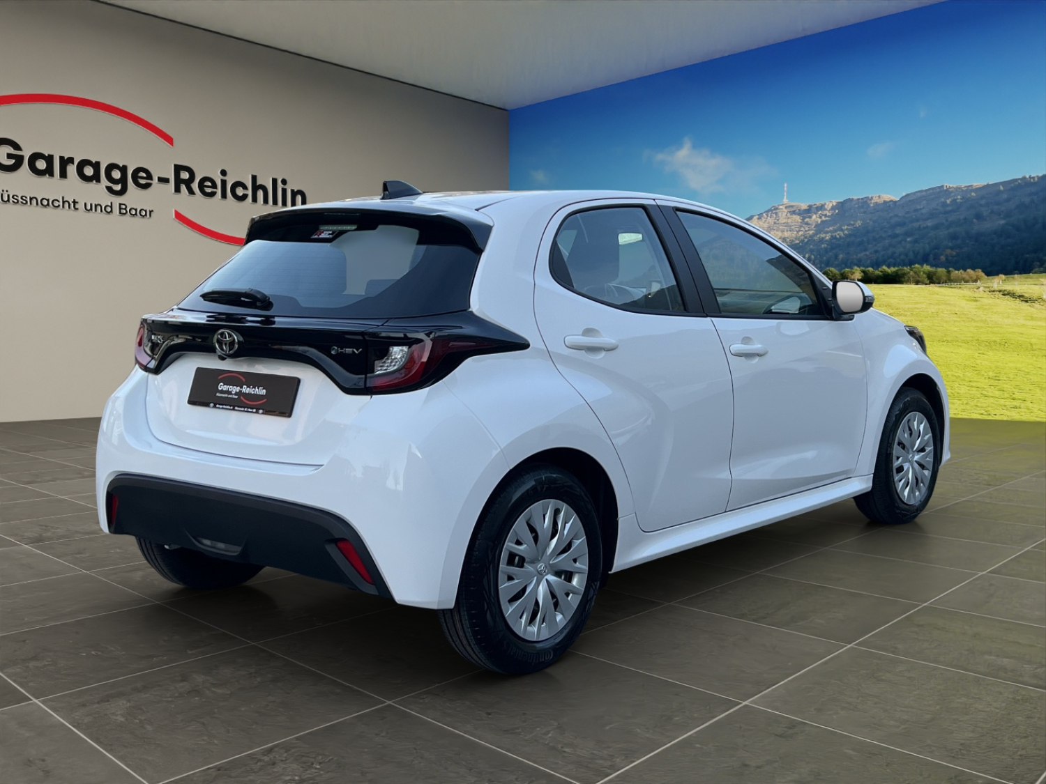 TOYOTA Yaris 1.5 VVT-i HSD Comfort-image-4
