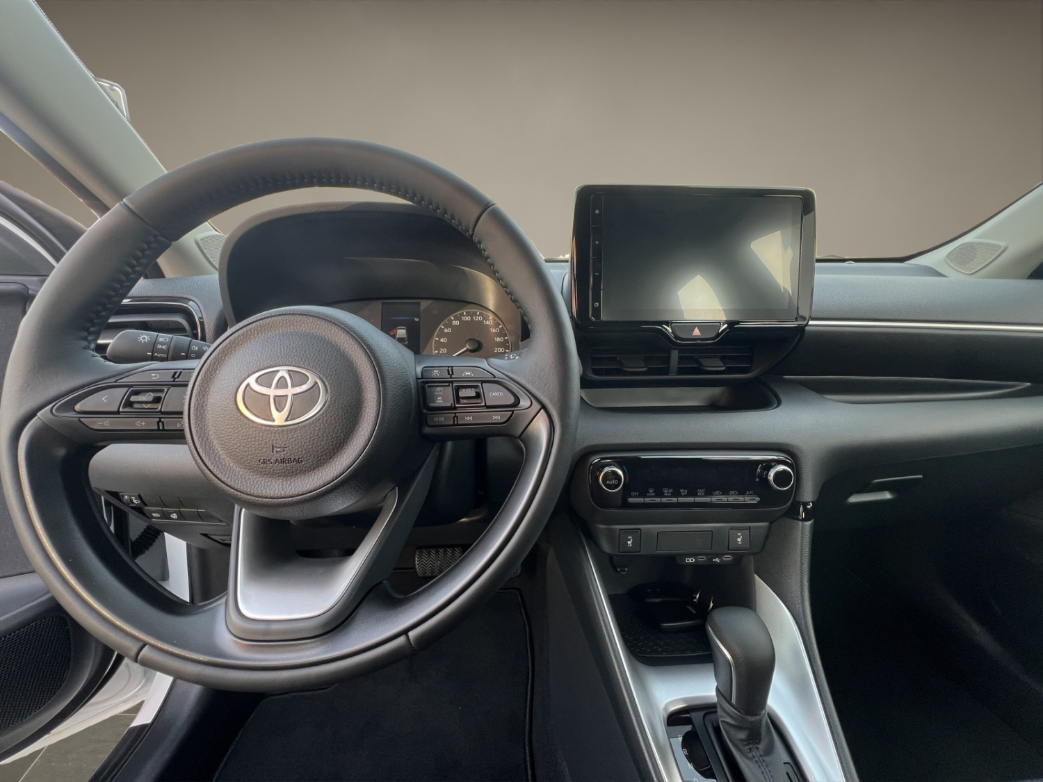 TOYOTA Yaris 1.5 VVT-i HSD Comfort-image-9