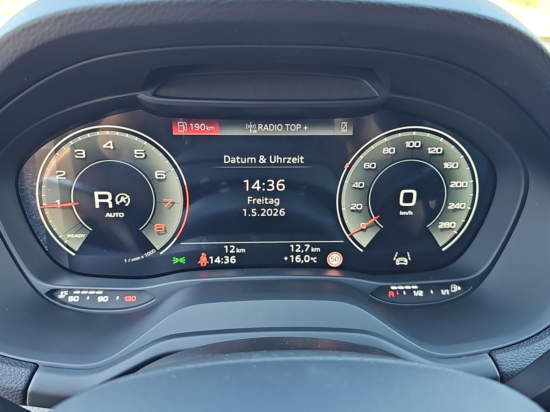 AUDI Q2 35 TFSI S-tronic S-Line-image-12