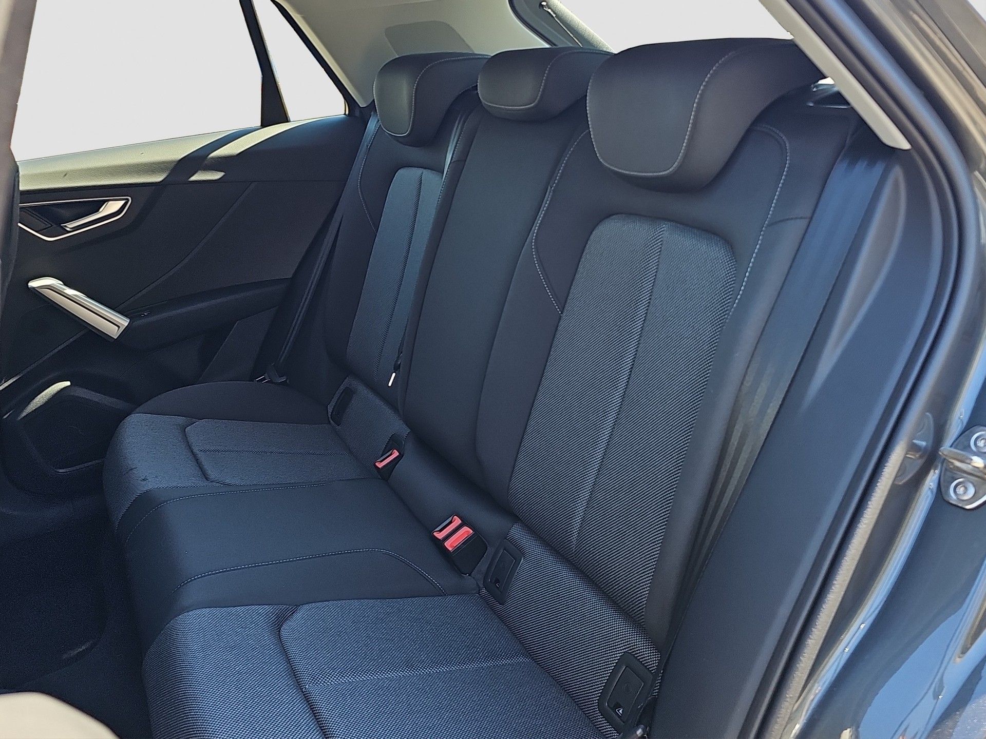 AUDI Q2 35 TFSI S-tronic S-Line-image-14