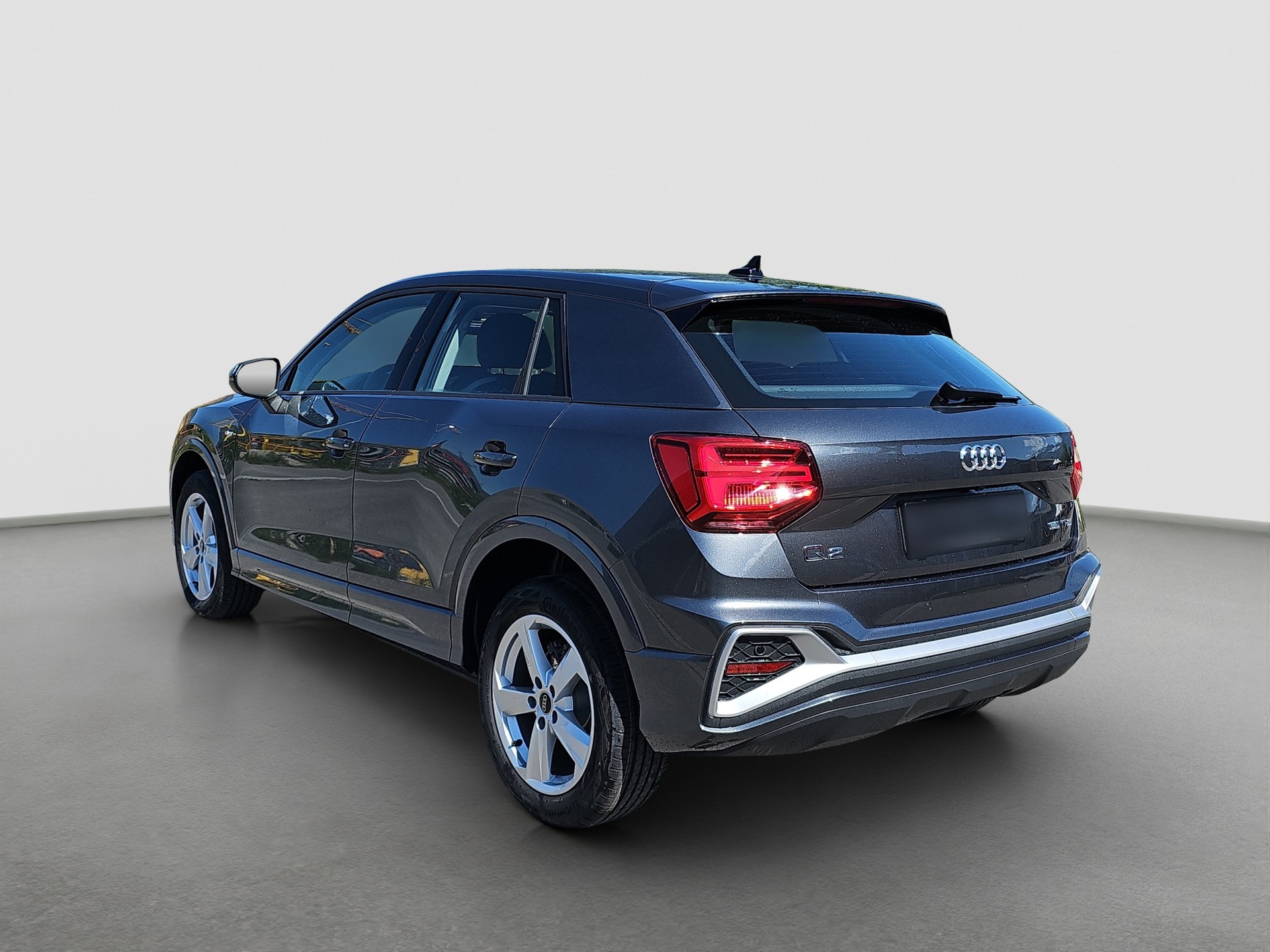 AUDI Q2 35 TFSI S-tronic S-Line-showroom-element-2