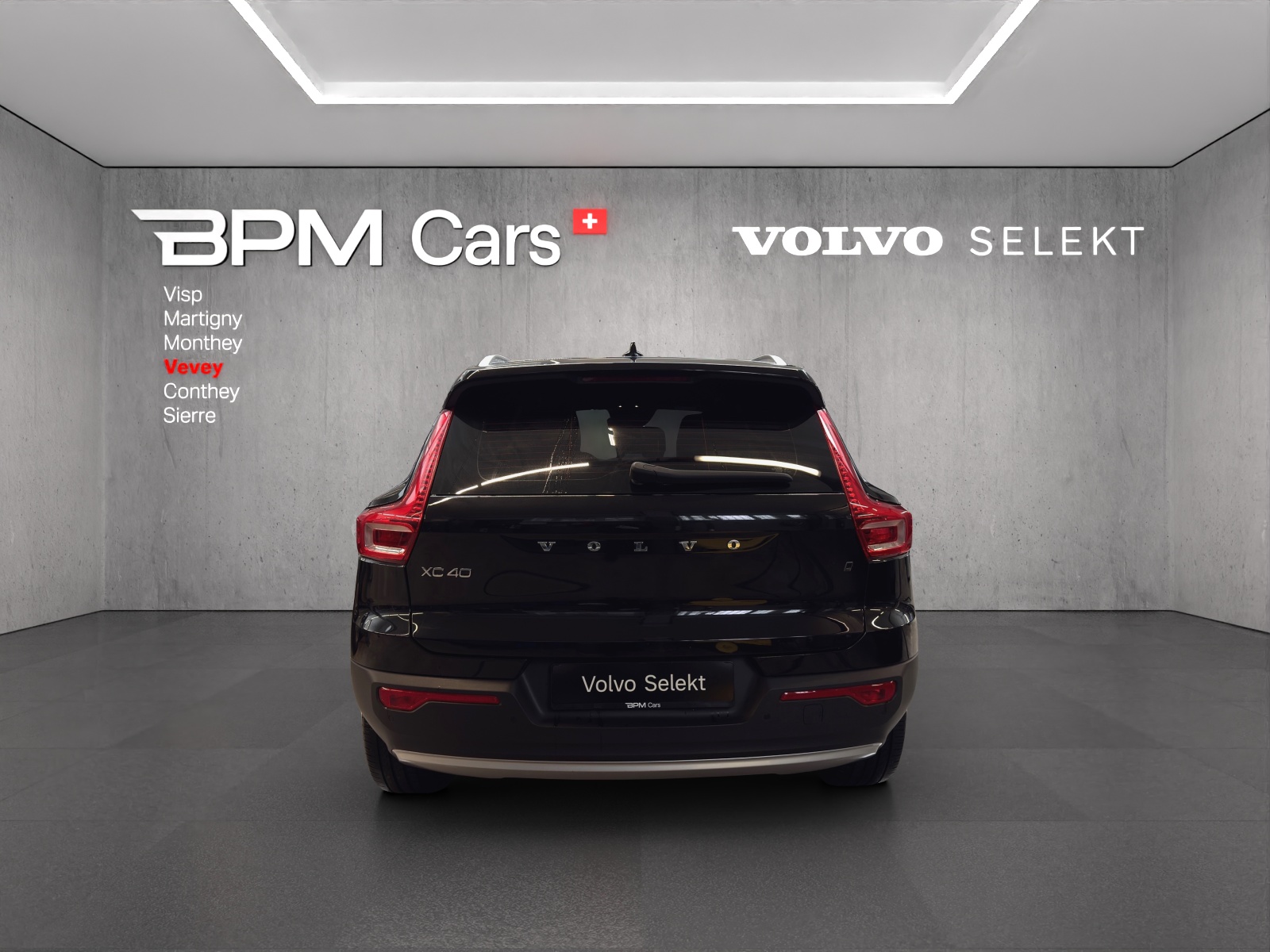 VOLVO XC40 T4 AWD Momentum Geartronic-showroom-element-3