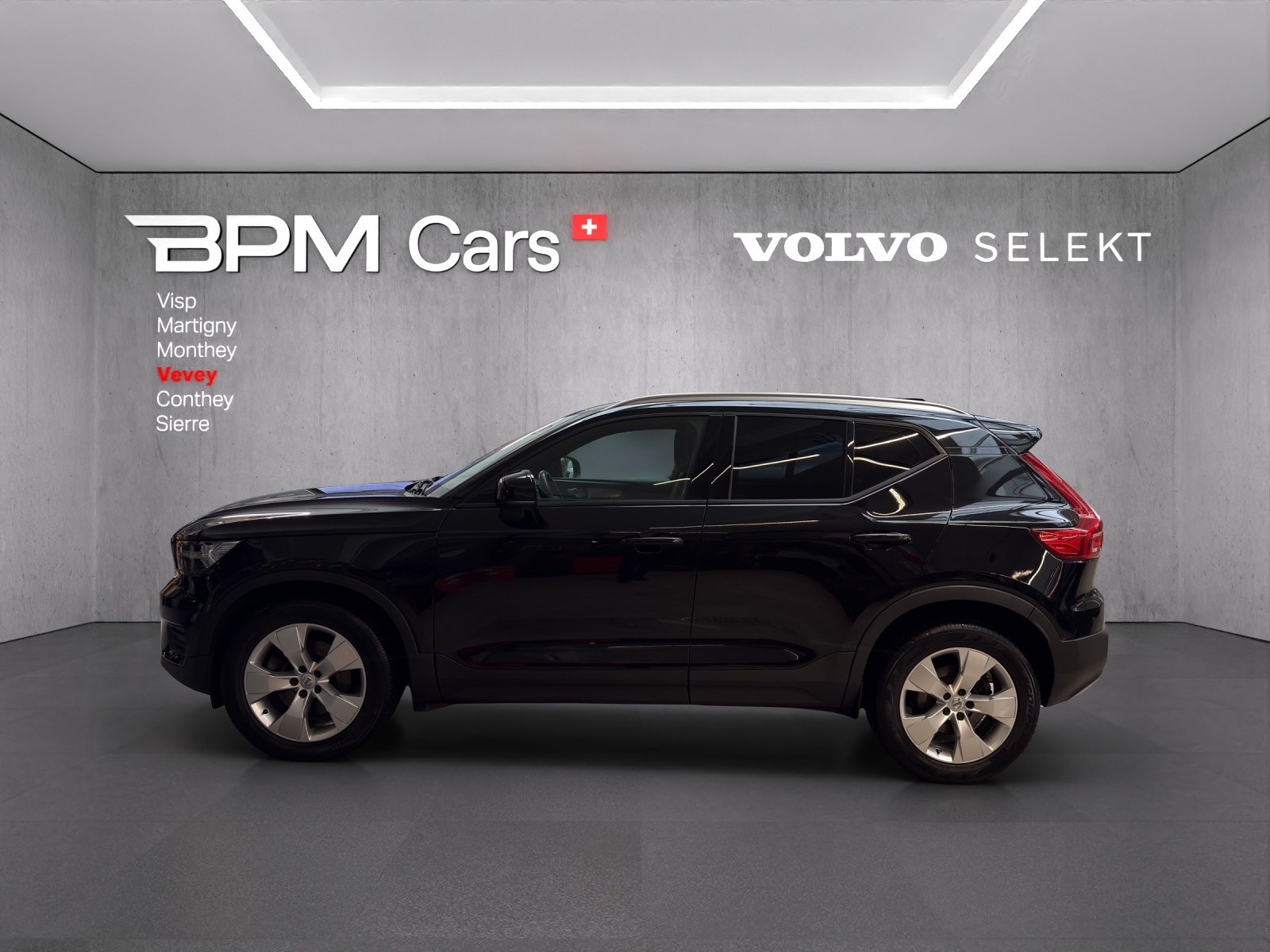 VOLVO XC40 T4 AWD Momentum Geartronic-image-17