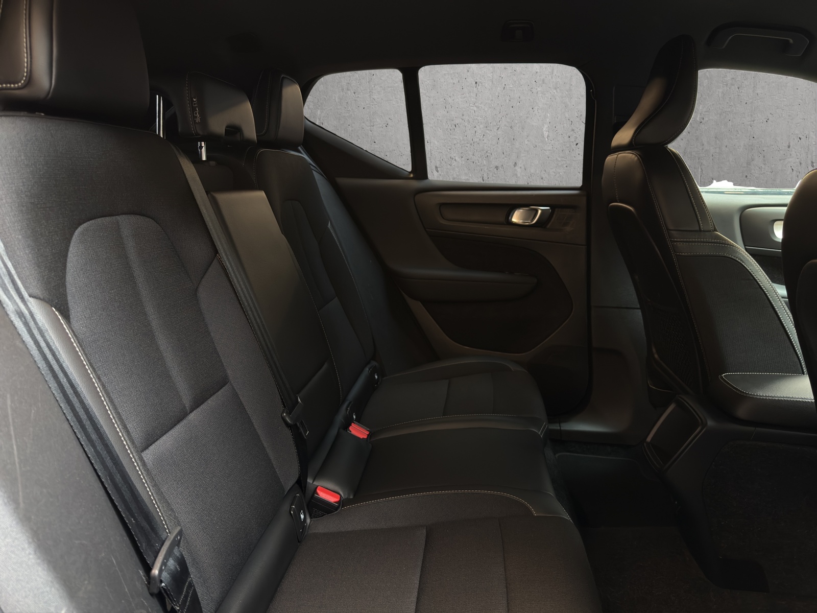 VOLVO XC40 T4 AWD Momentum Geartronic-image-12