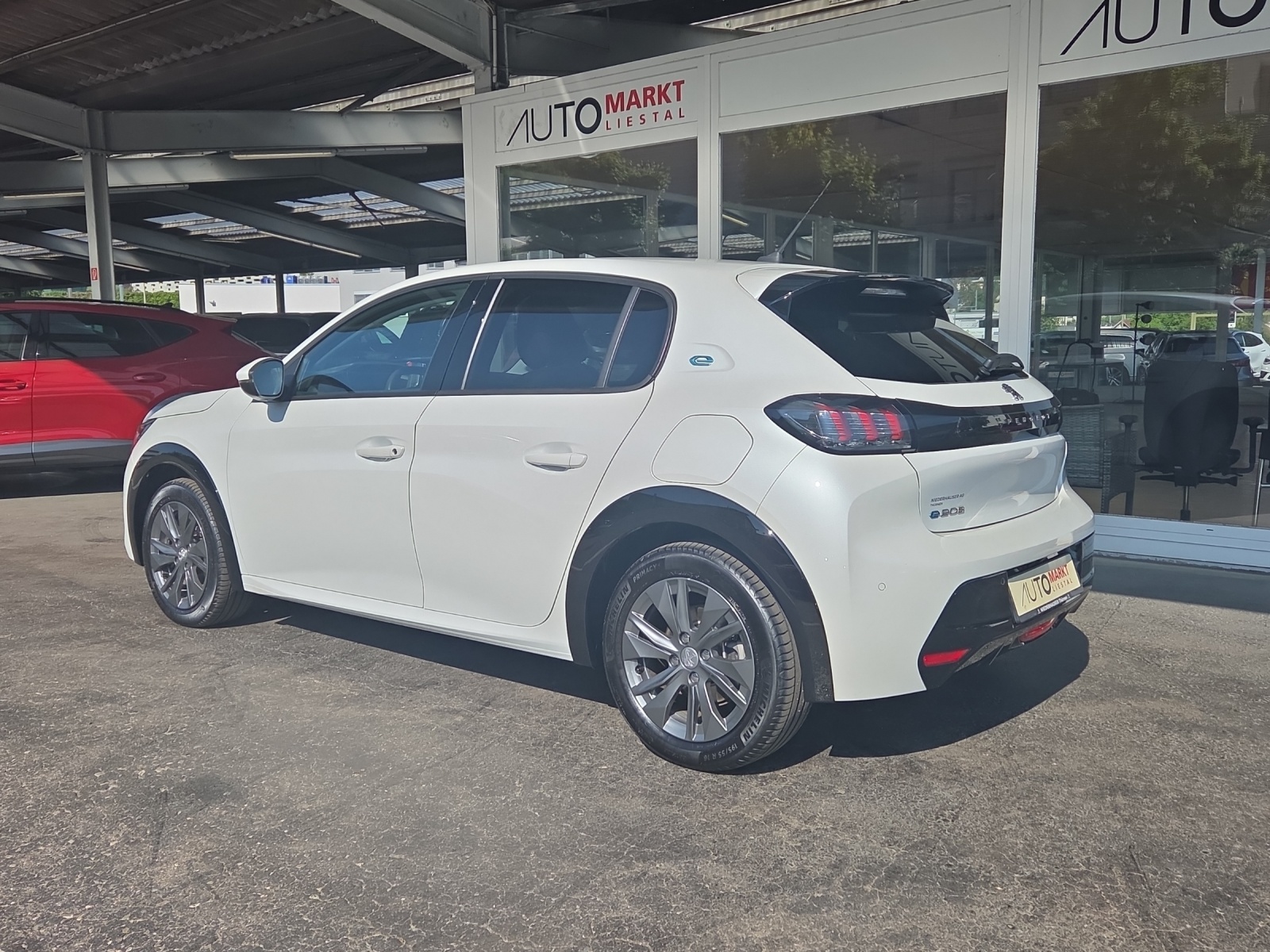 PEUGEOT 208 Elektrik Allure Pack-showroom-element-1