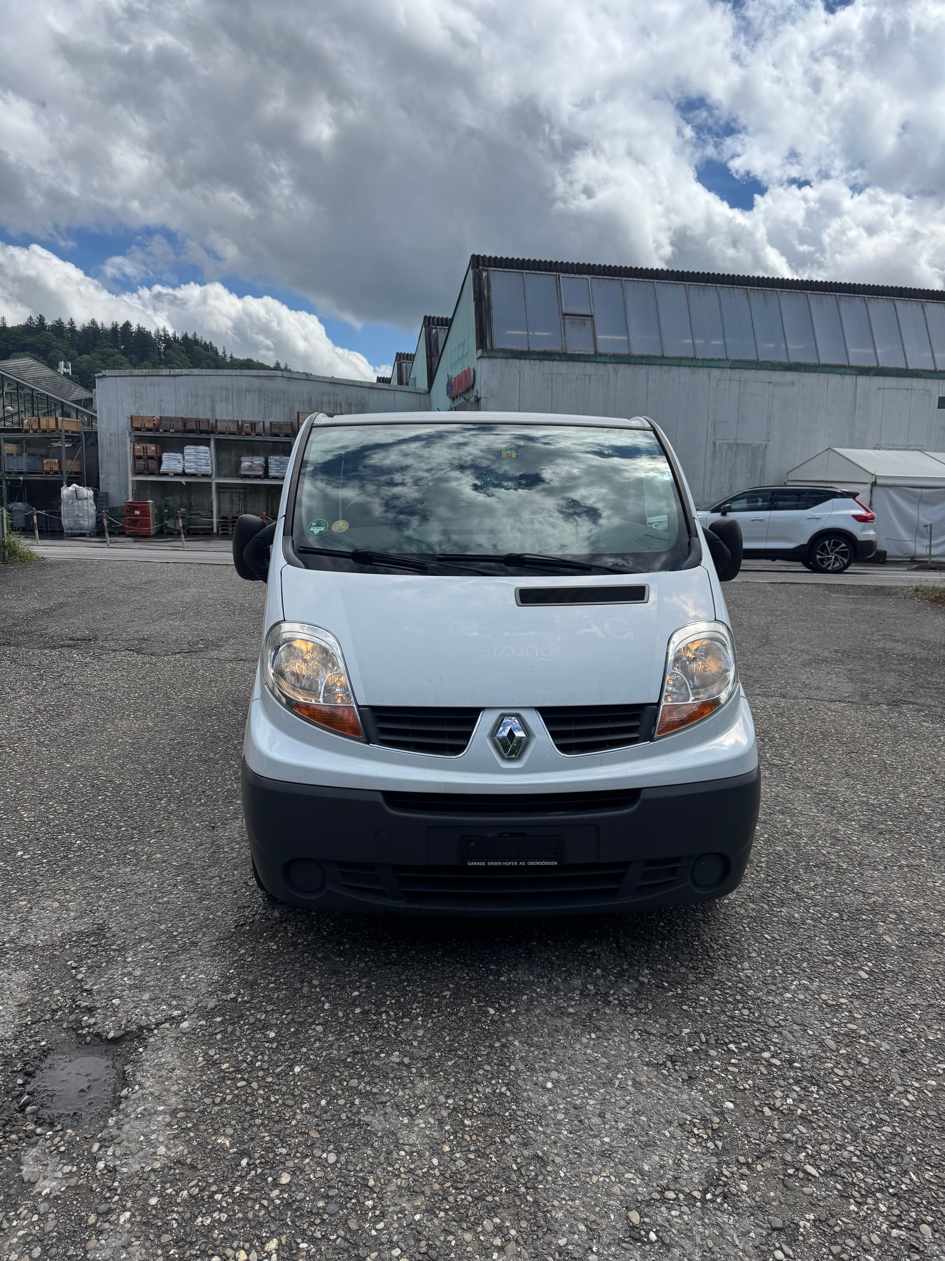 RENAULT TRAFIC