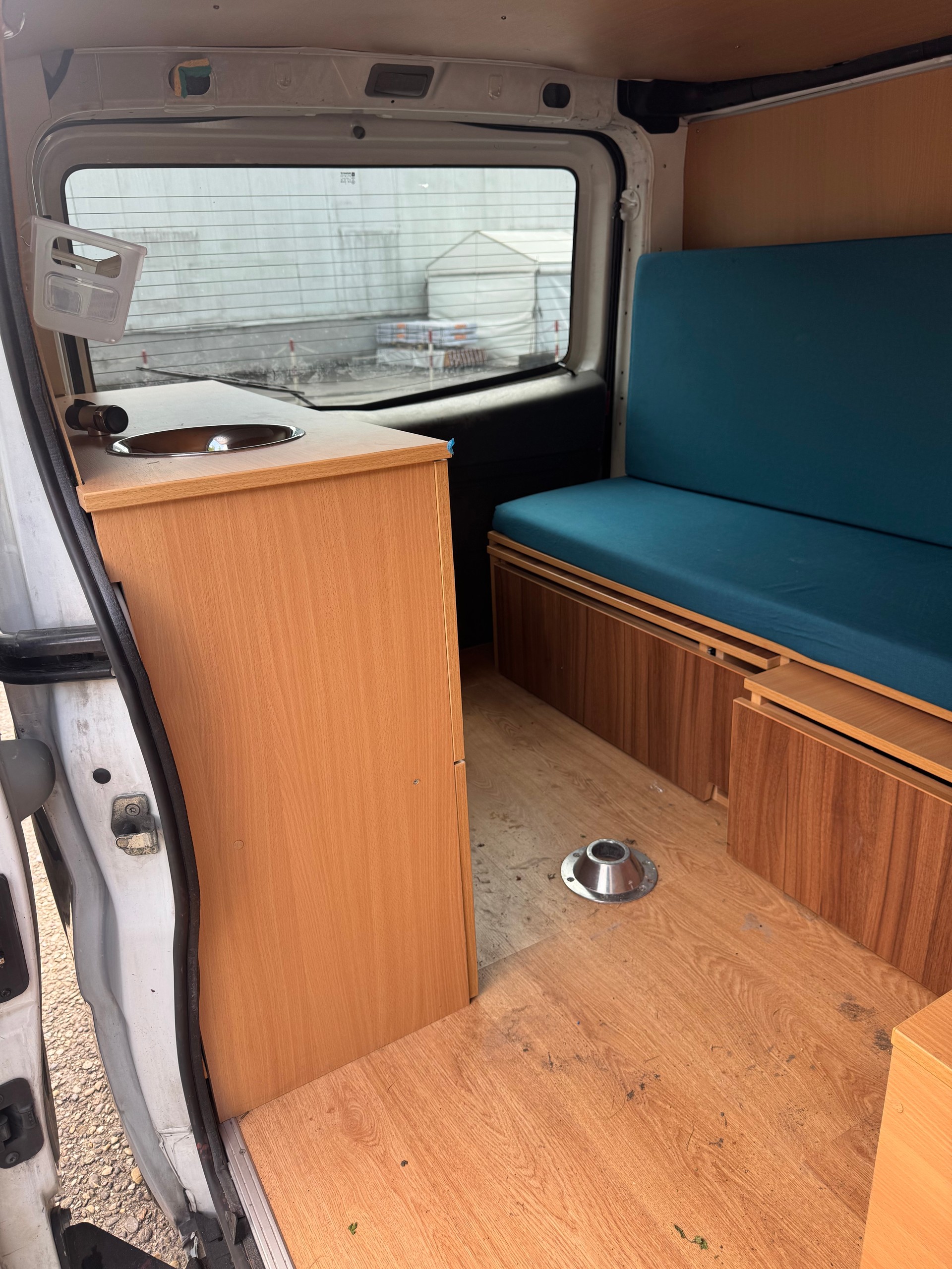 RENAULT TRAFIC-image-9