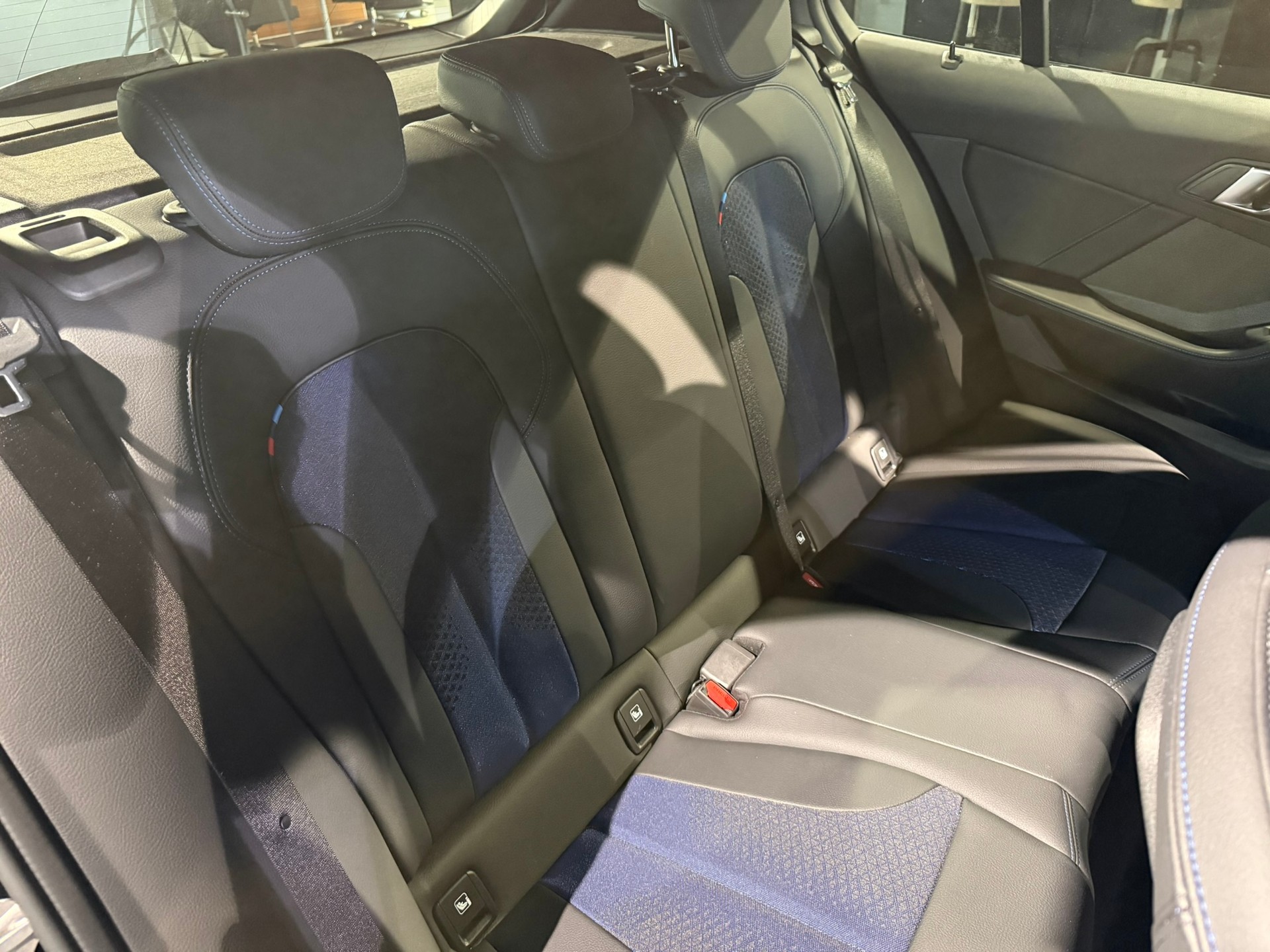 BMW M135i xDrive Steptronic-image-16