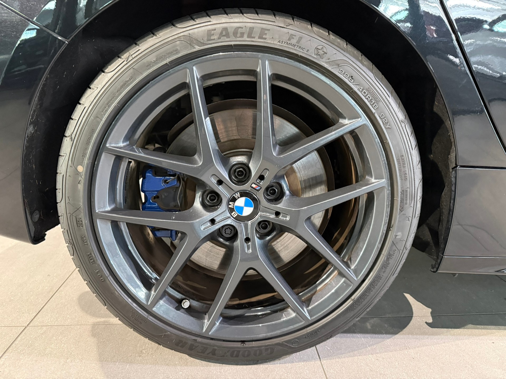 BMW M135i xDrive Steptronic-image-9
