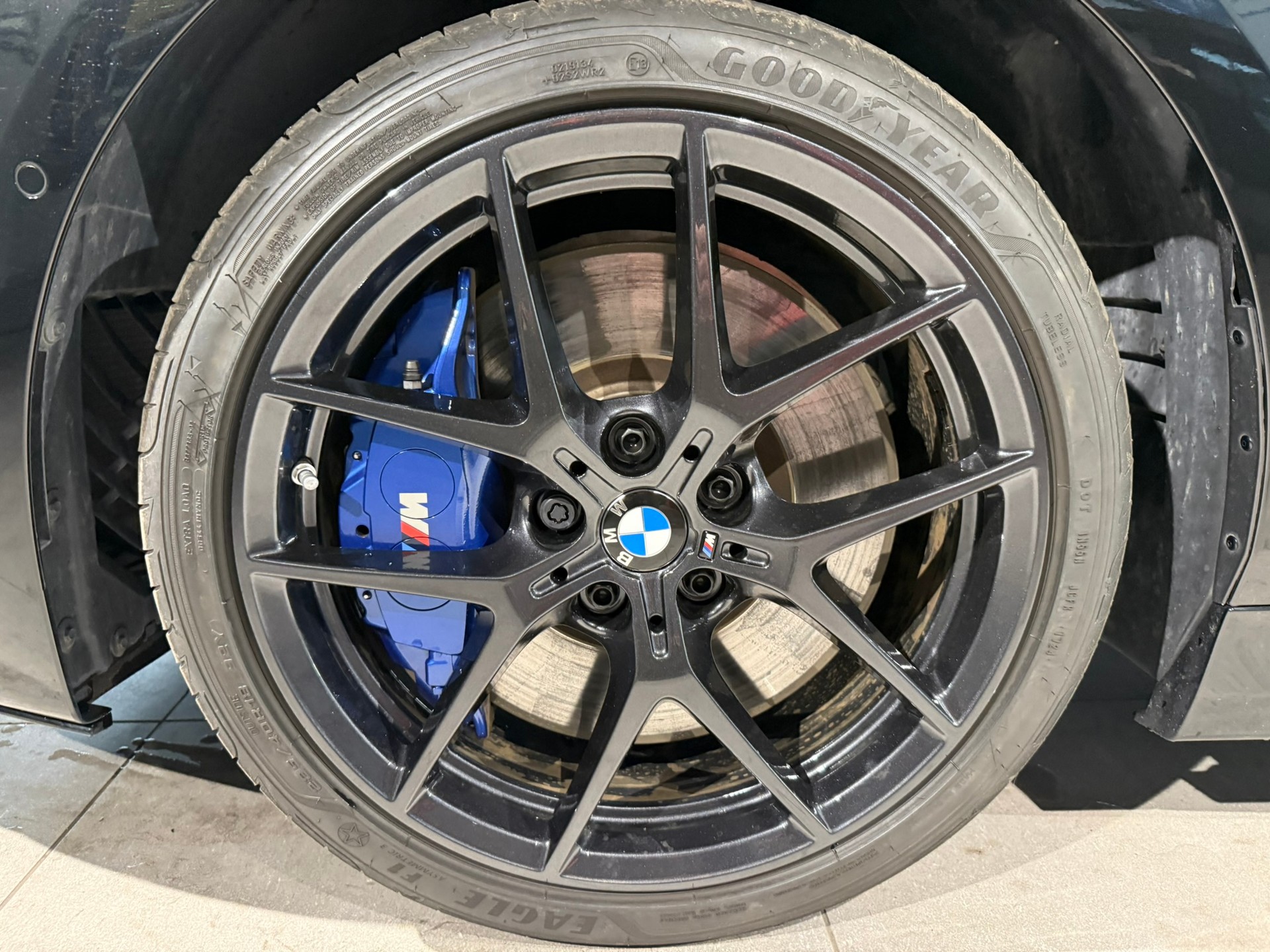 BMW M135i xDrive Steptronic-image-11