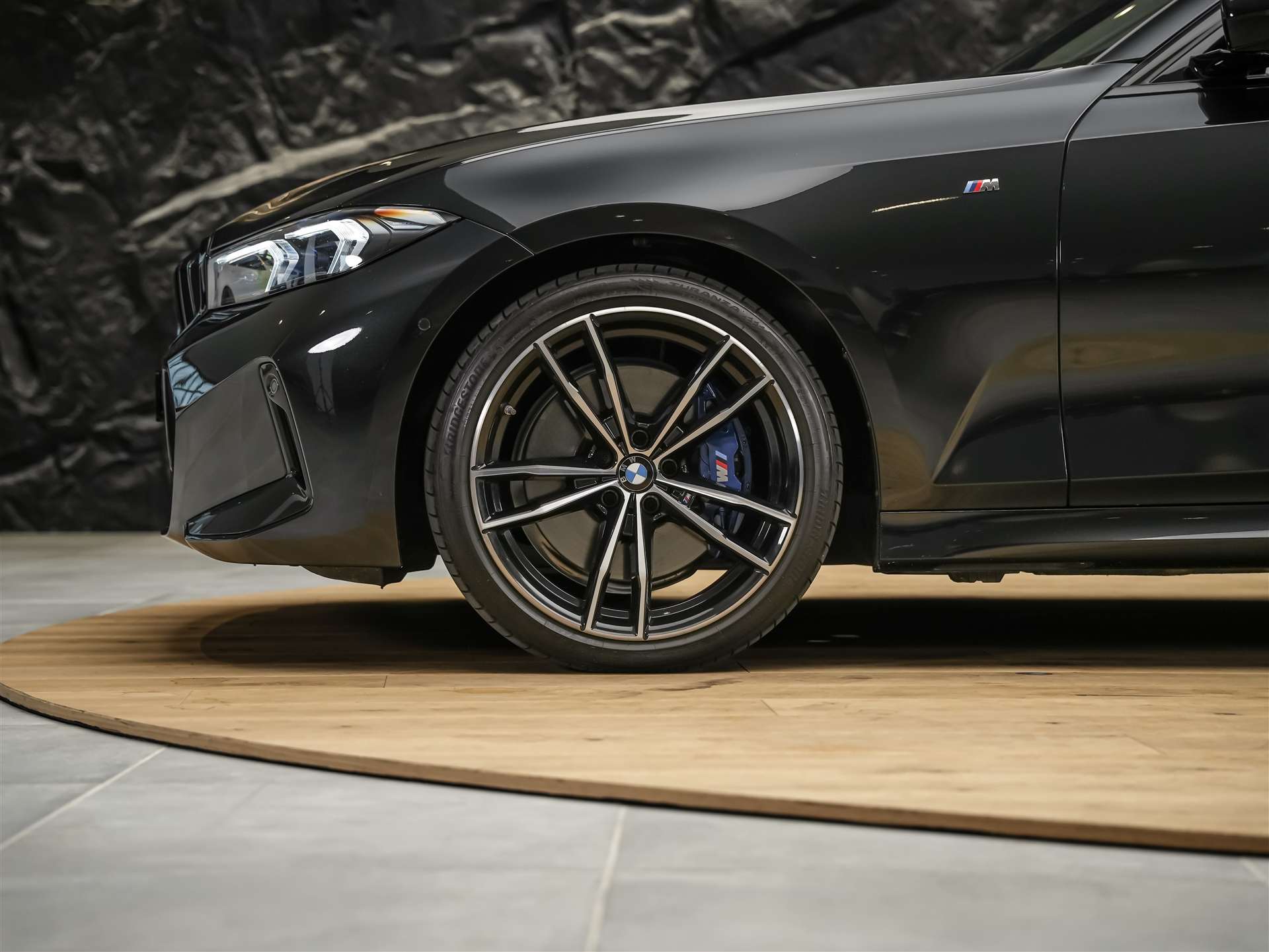 BMW 330d xDrive M Sport Pro *Panorama*El.Sitze mit Memory*Head-Up*-image-16