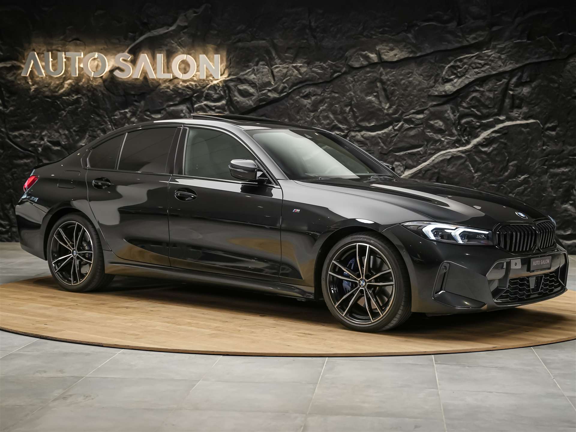 BMW 330d xDrive M Sport Pro *Panorama*El.Sitze mit Memory*Head-Up*-image-5