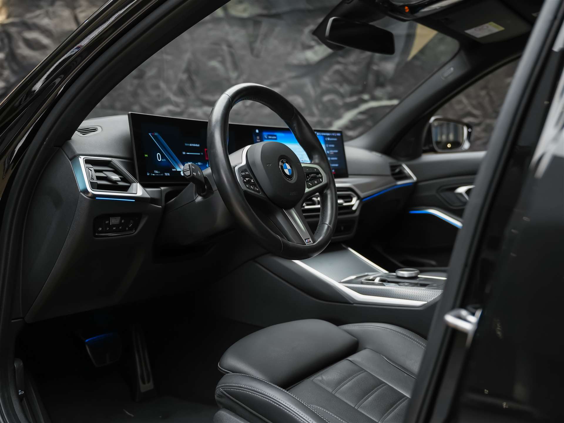 BMW 330d xDrive M Sport Pro *Panorama*El.Sitze mit Memory*Head-Up*-image-7