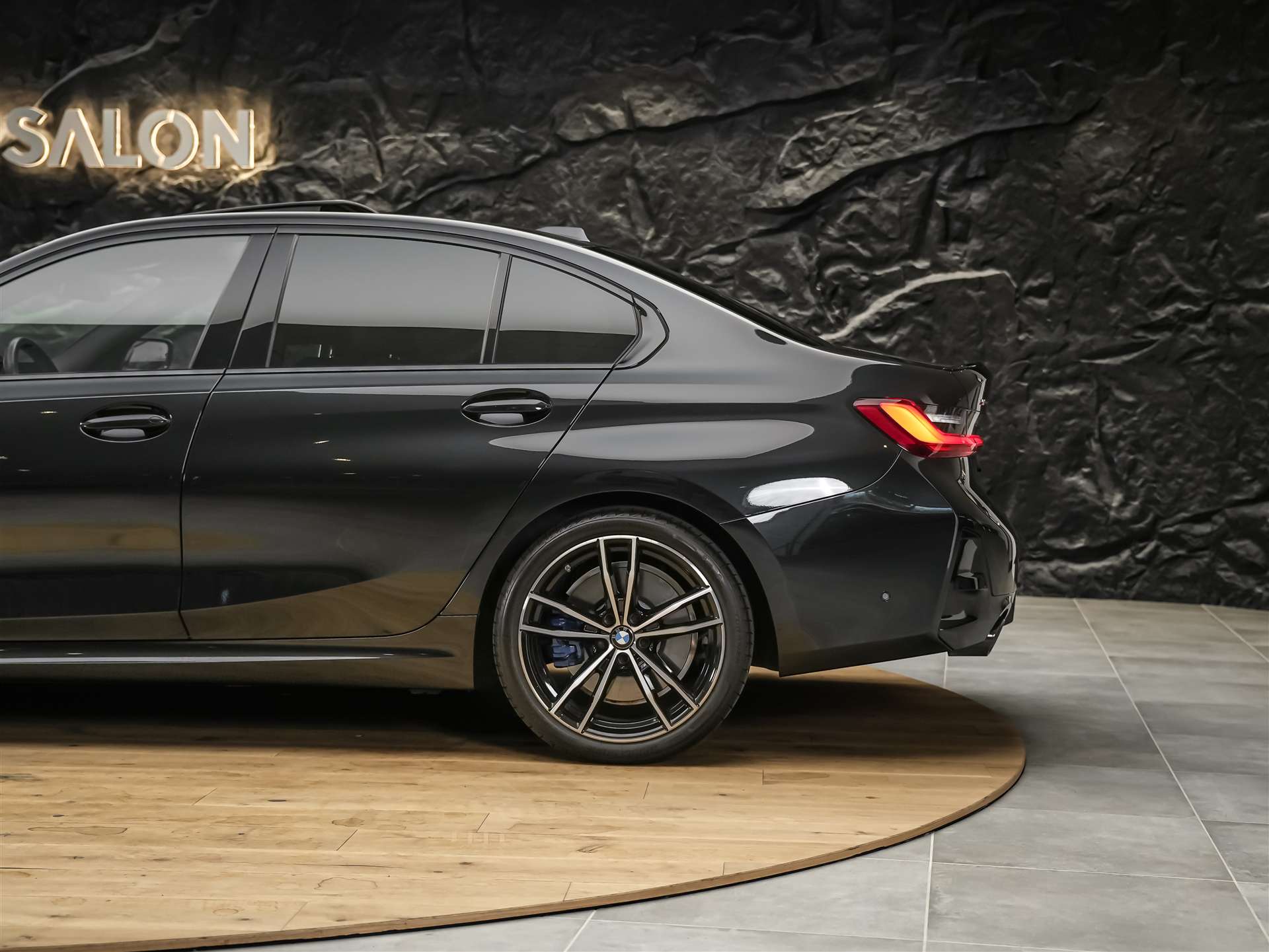 BMW 330d xDrive M Sport Pro *Panorama*El.Sitze mit Memory*Head-Up*-image-17