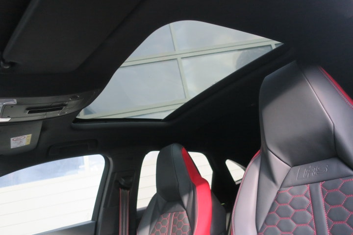 AUDI RS Q3 Sportback quattro S tronic-image-9