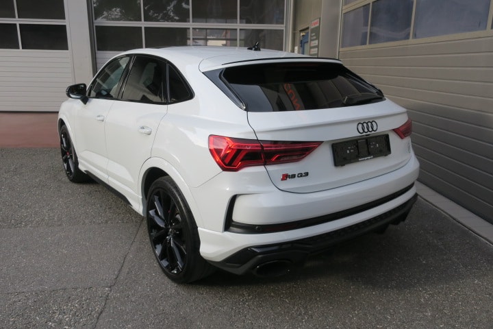 AUDI RS Q3 Sportback quattro S tronic-image-4