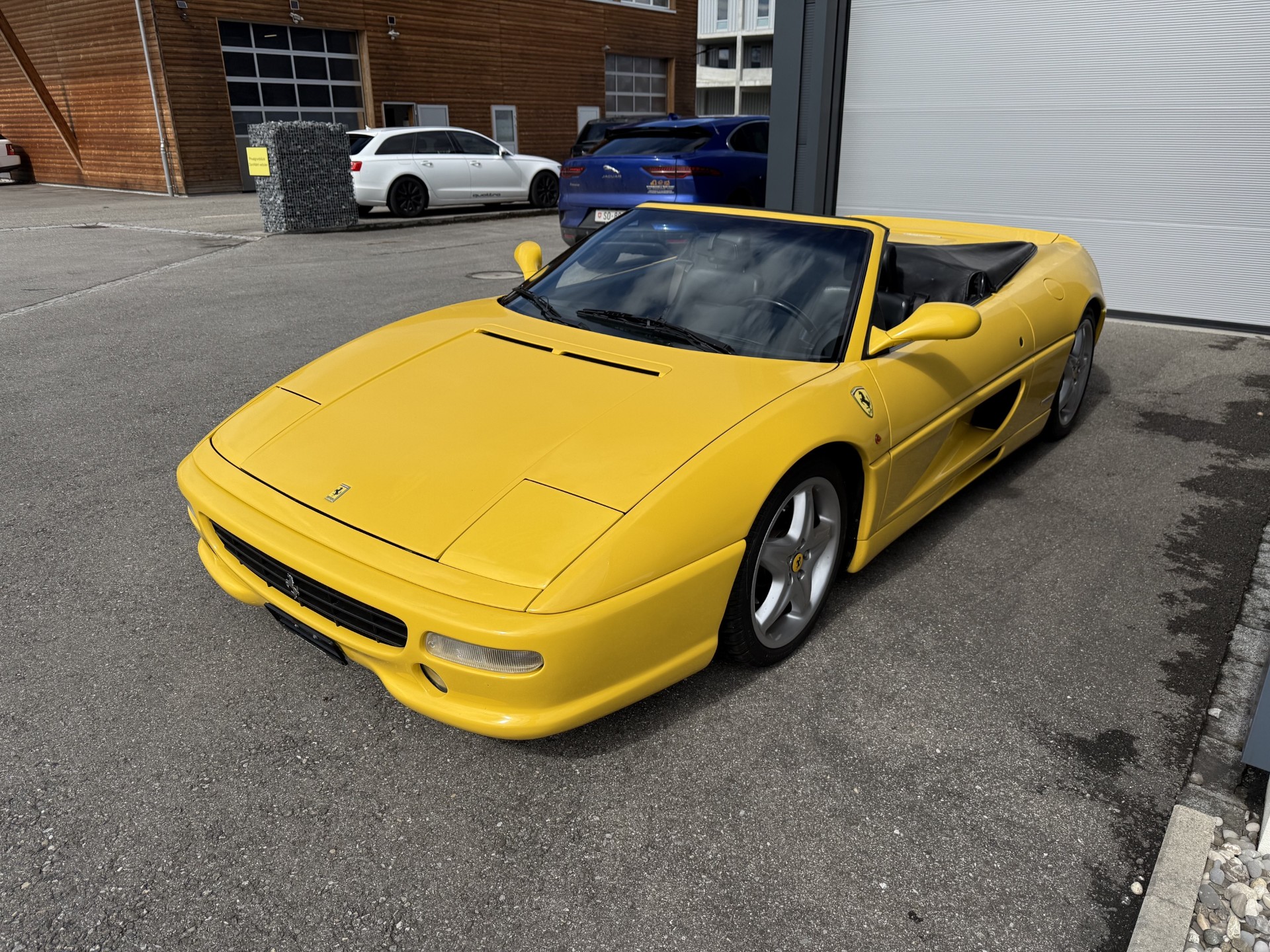 FERRARI Spider-image-2