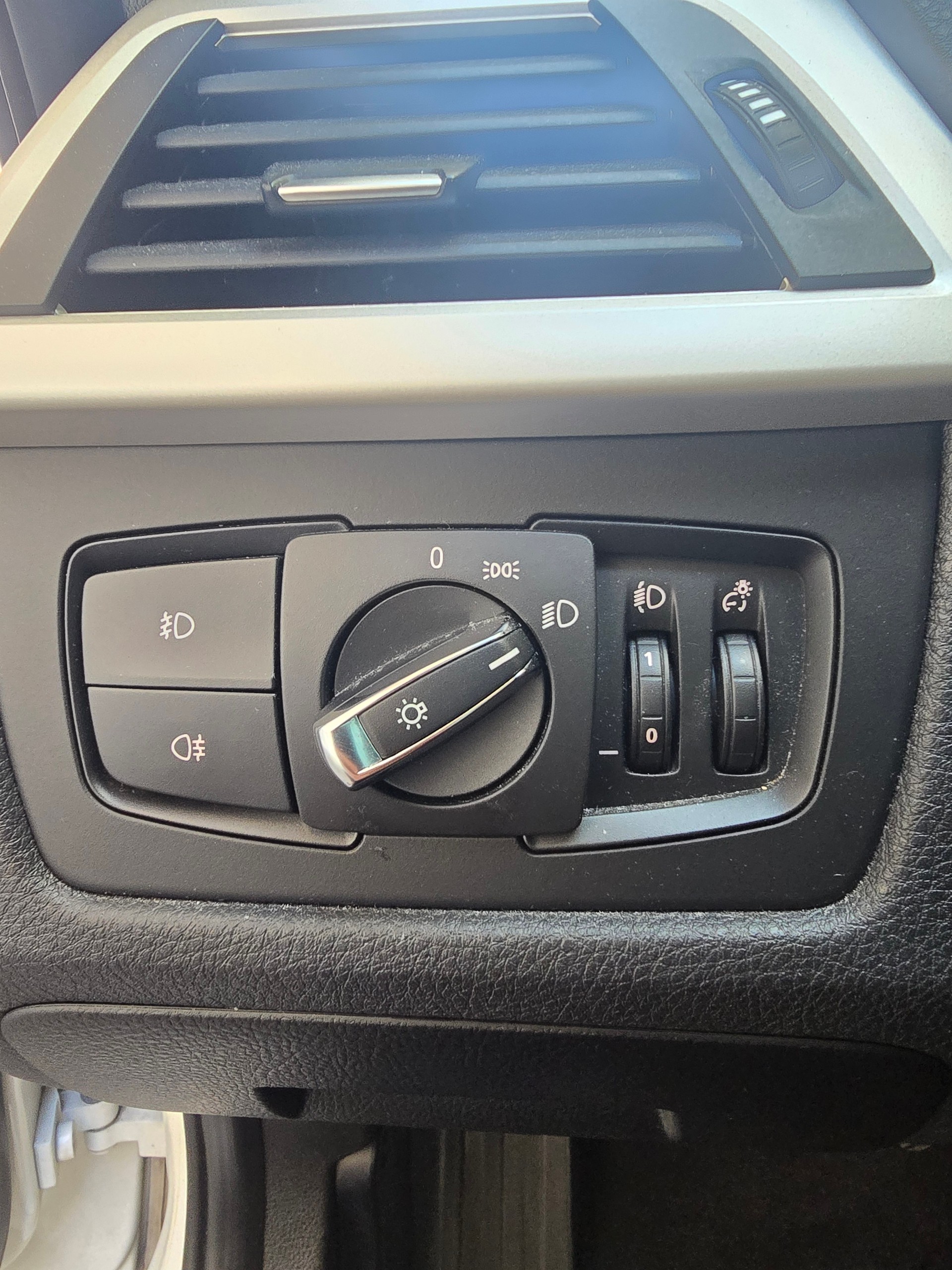 BMW 316d Touring Business Steptronic-image-13