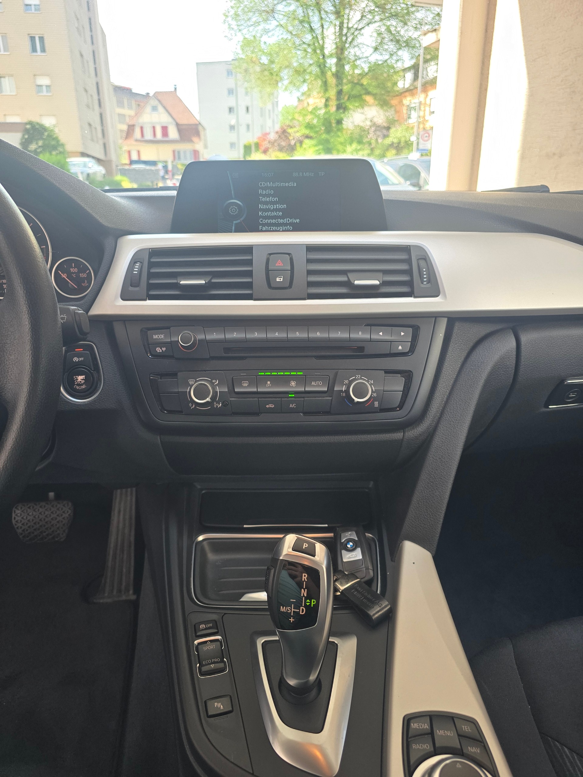 BMW 316d Touring Business Steptronic-image-9
