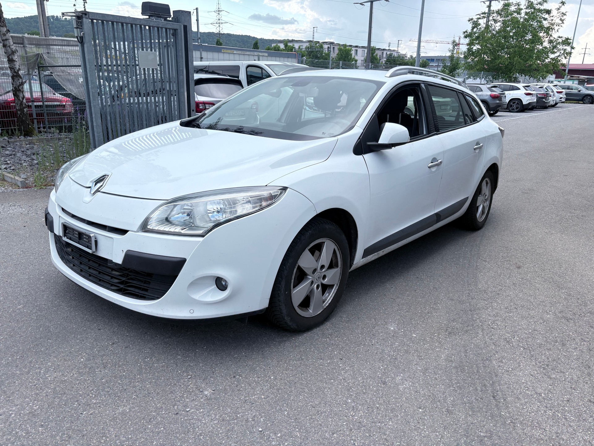 RENAULT Mégane Grandtour 1.5 dCi Dynamique EDC-image-2