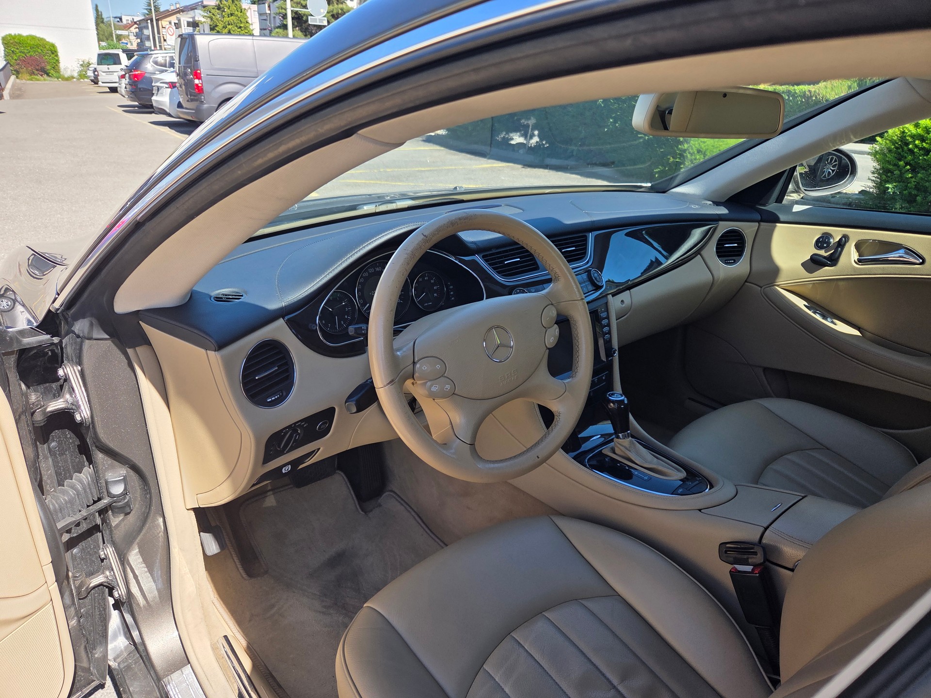 MERCEDES-BENZ CLS 500 7G-Tronic-image-9