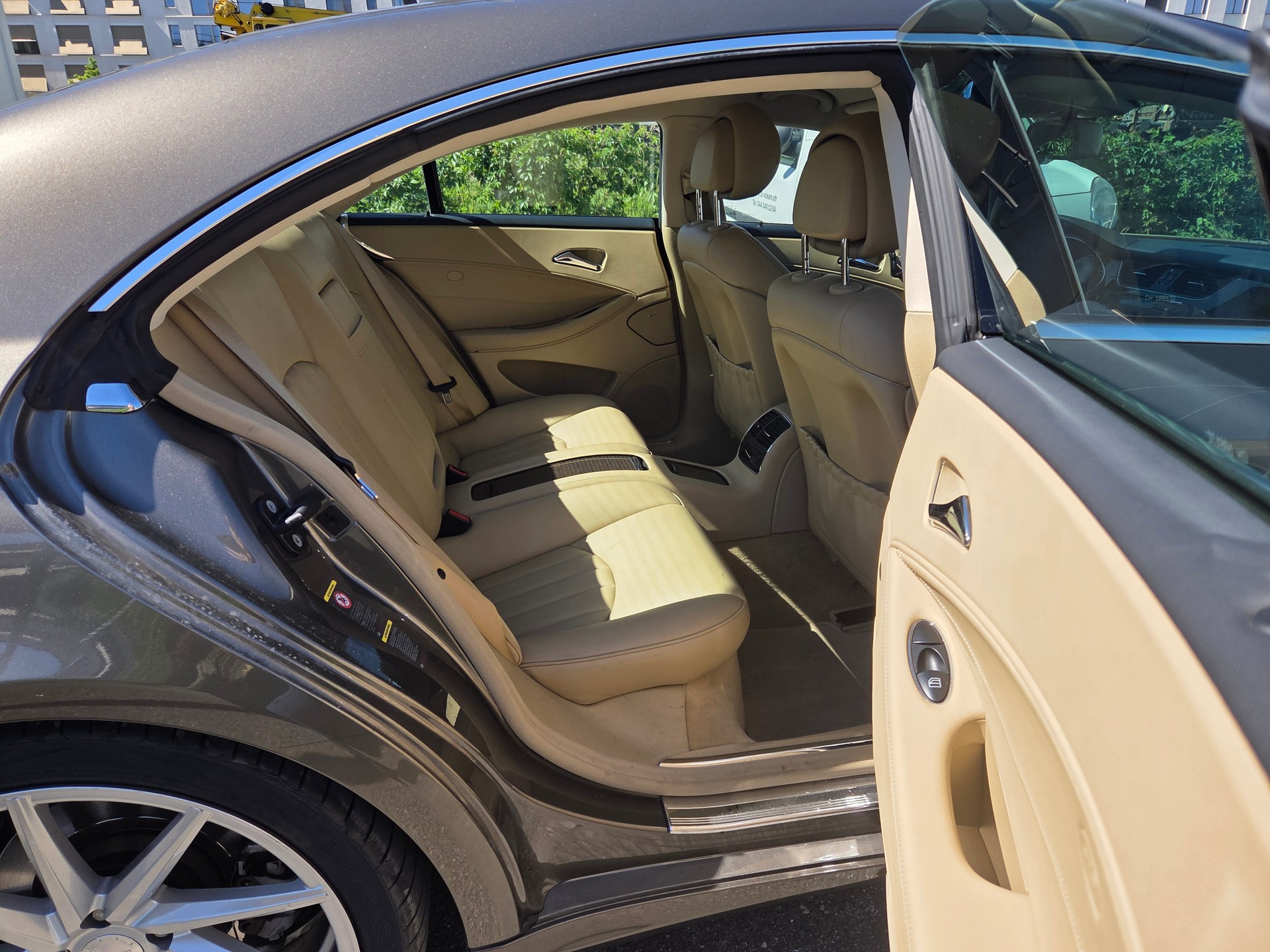 MERCEDES-BENZ CLS 500 7G-Tronic-image-11