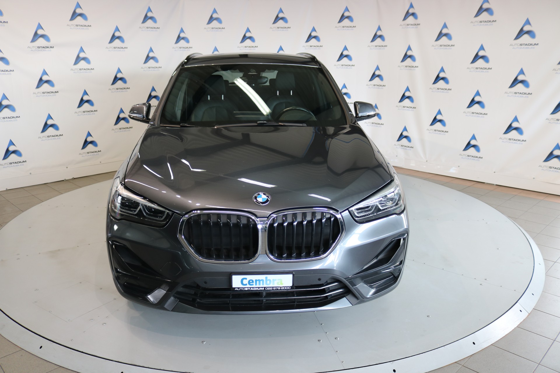 BMW X1 xDrive 20d Sport Line Steptronic-image-12