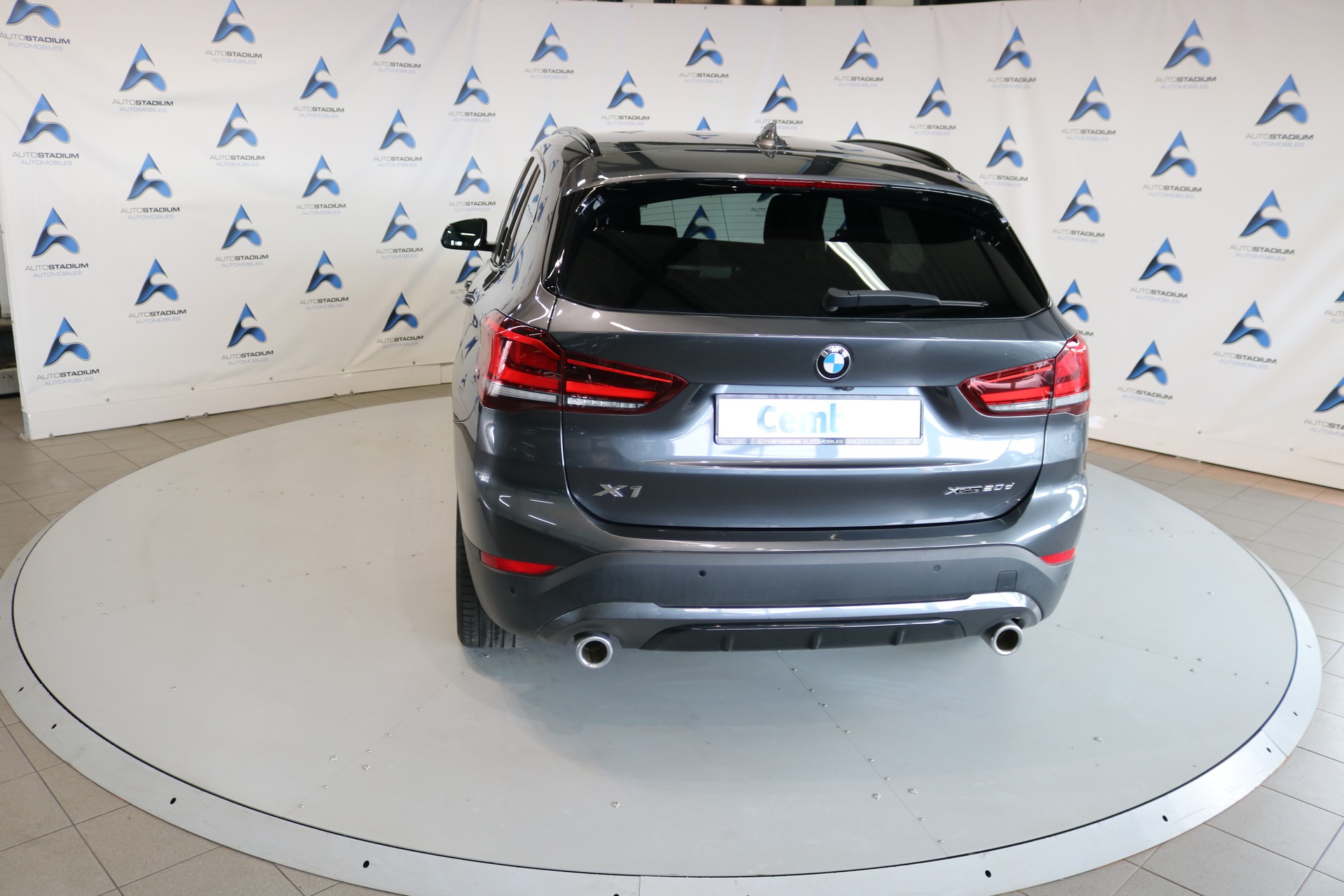 BMW X1 xDrive 20d Sport Line Steptronic-image-25