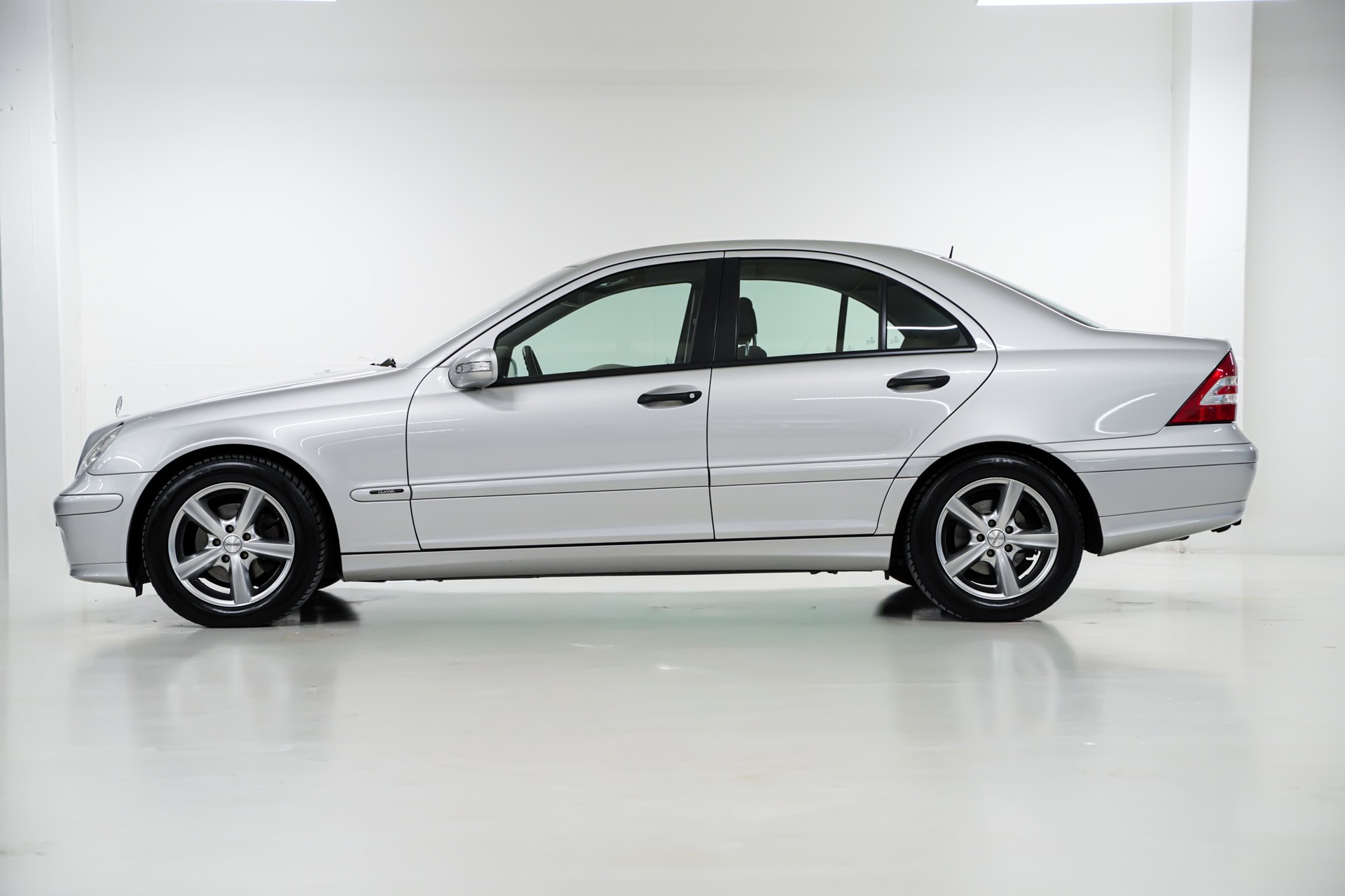 MERCEDES-BENZ C 220 CDI Avantgarde-showroom-element-3