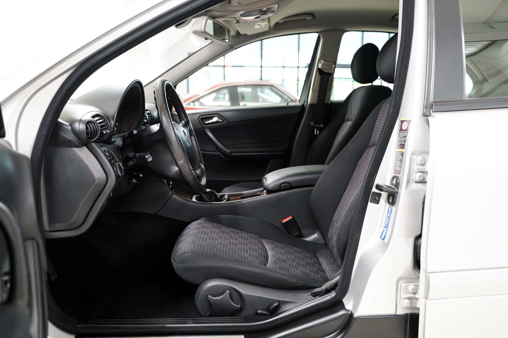 MERCEDES-BENZ C 220 CDI Avantgarde-image-10
