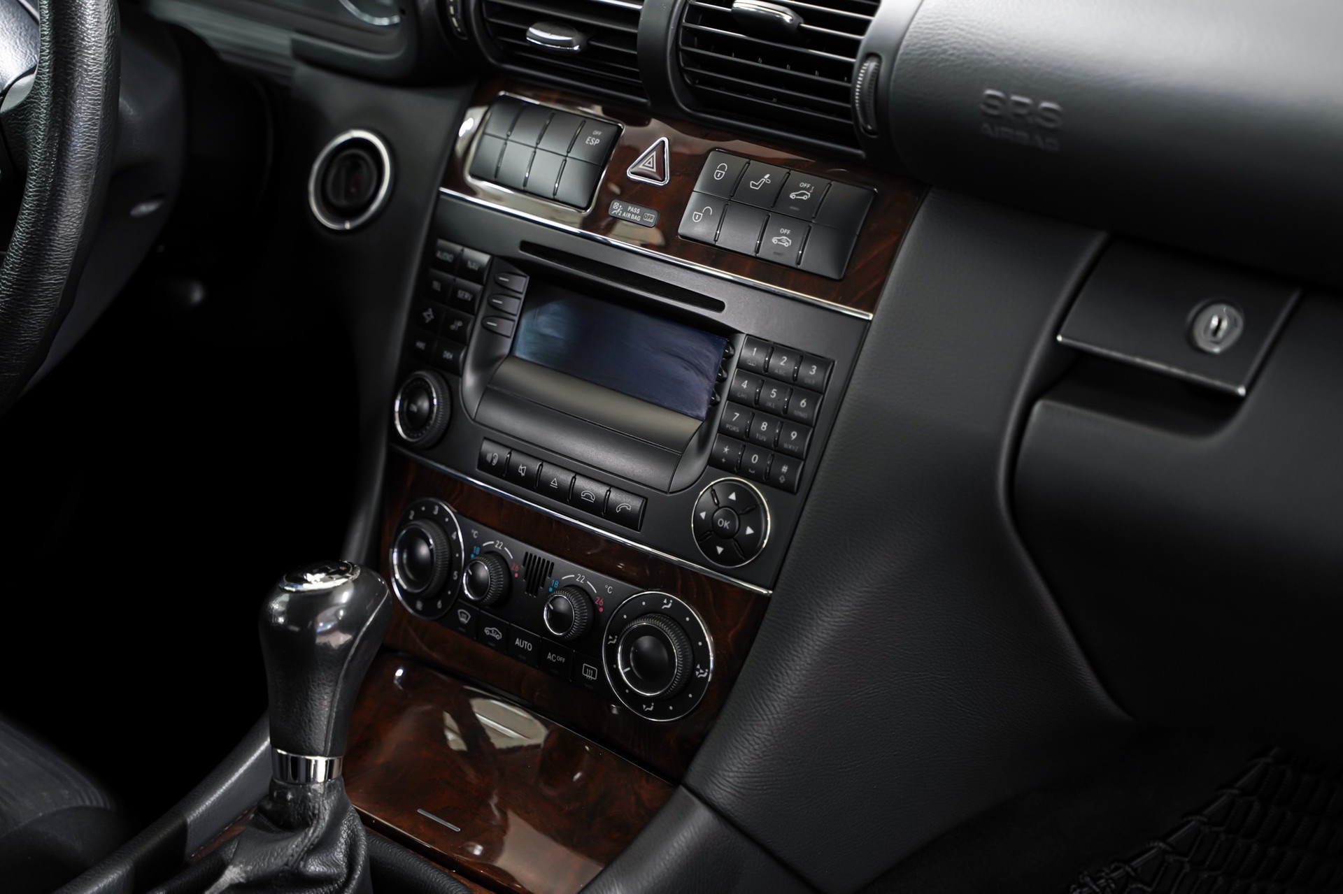 MERCEDES-BENZ C 220 CDI Avantgarde-image-16