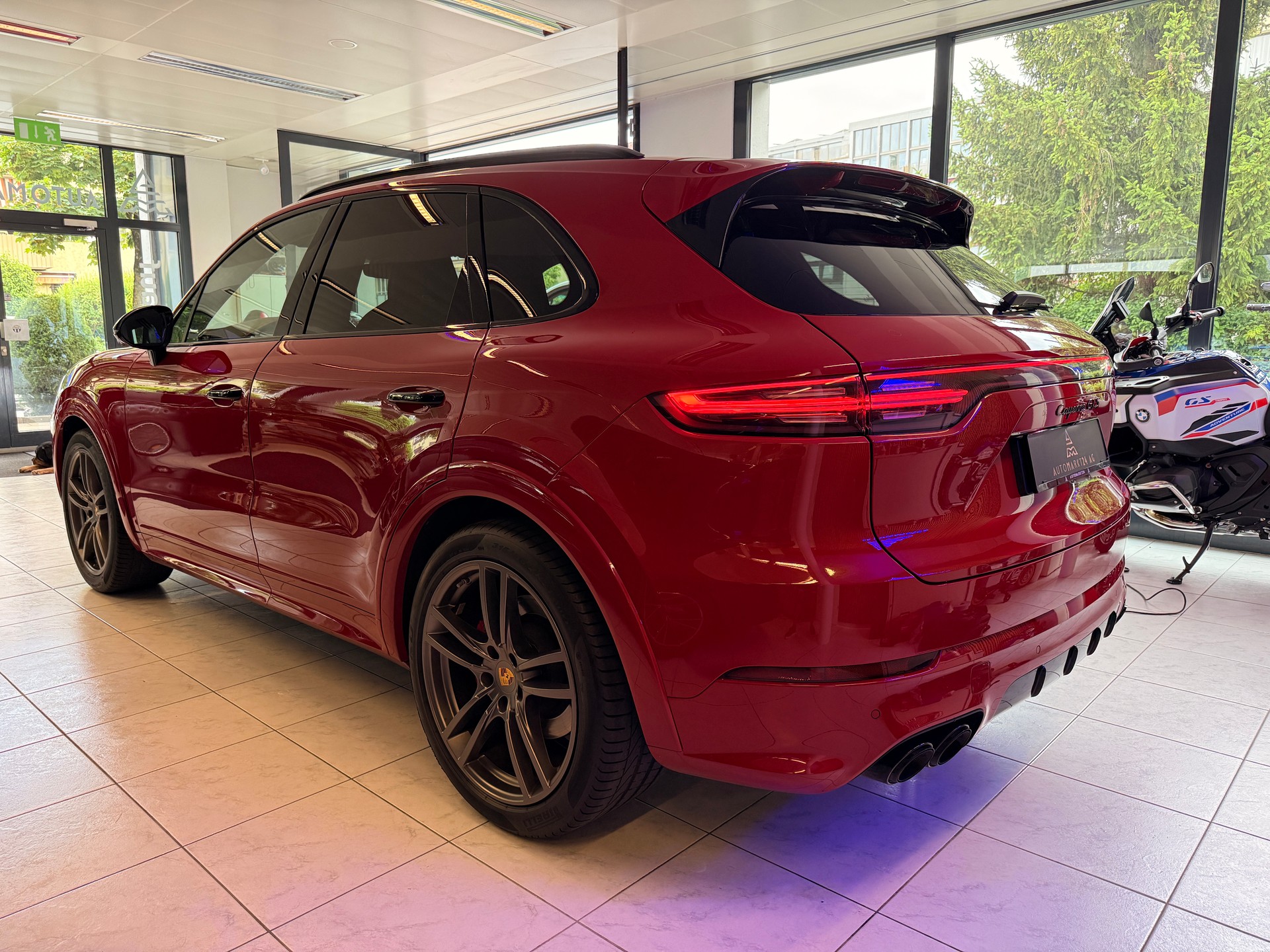 PORSCHE Cayenne 4.0 V8 GTS !Porsche Approved bis 11.2026! !neue Bremsen rundum!-image-13