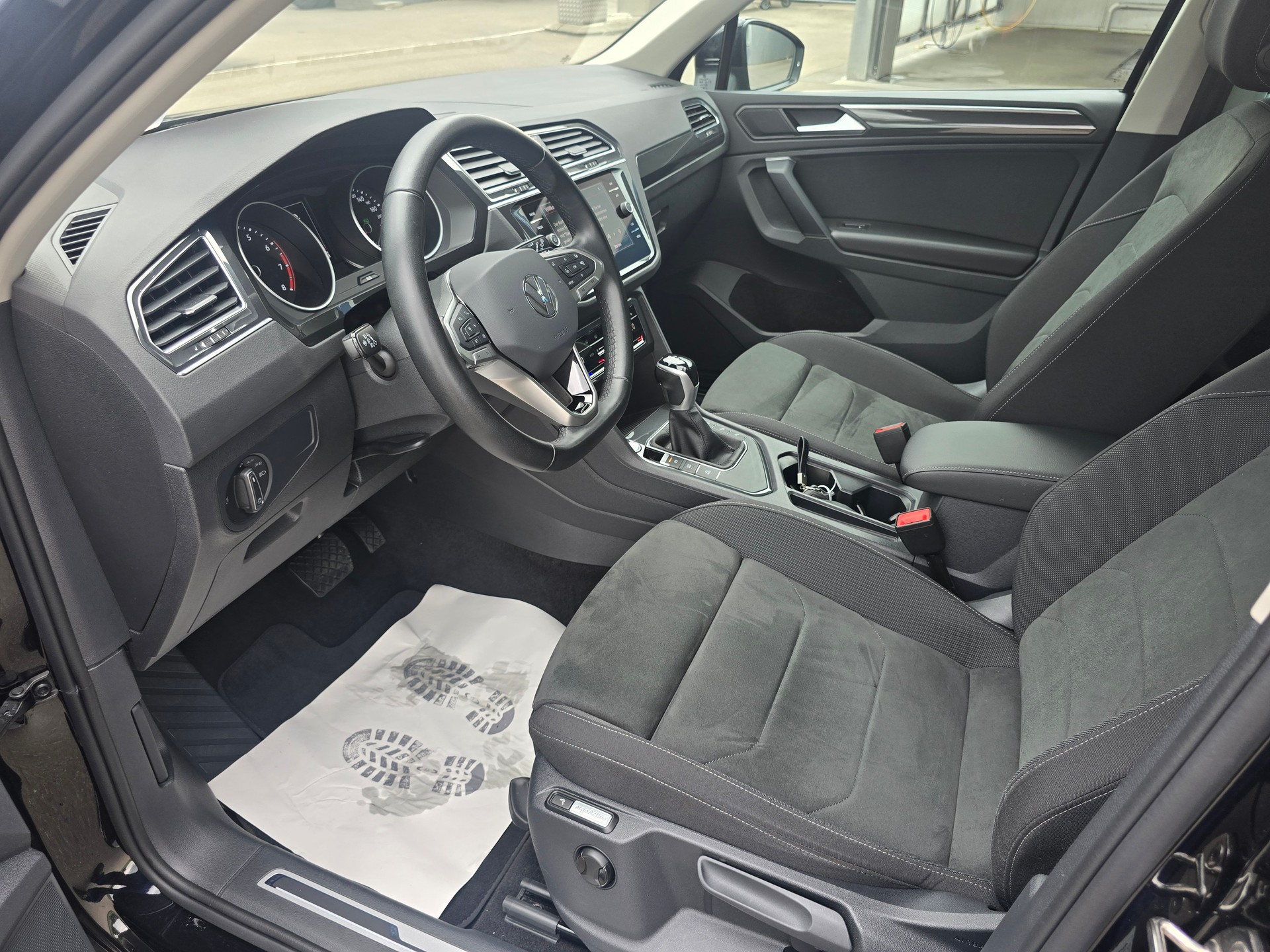 VW Tiguan 1.5TSI Evo Life DSG*TOP-ZUSTAND*Frsch ab MFK"Frisch ab Service**-image-6