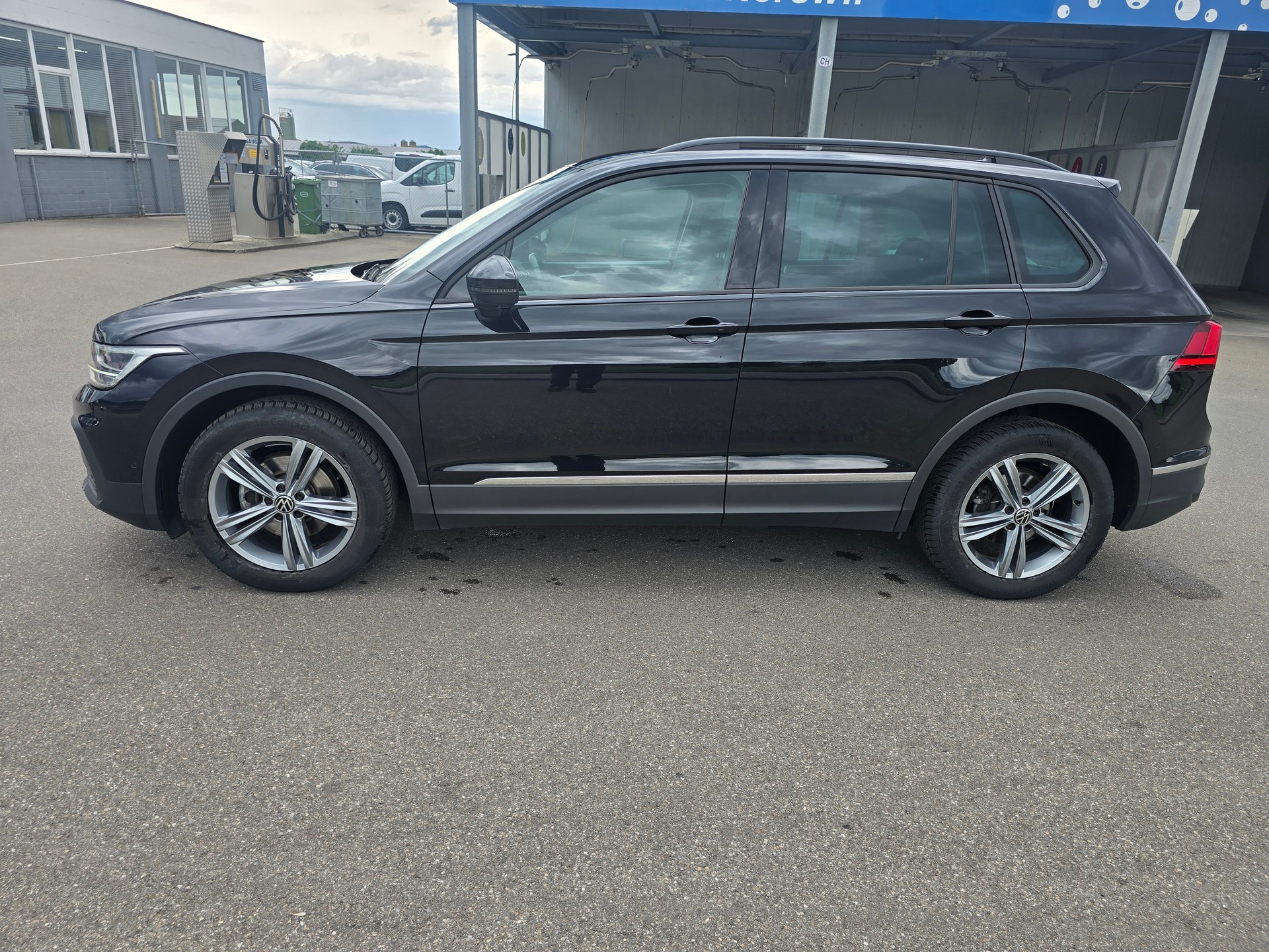 VW Tiguan 1.5TSI Evo Life DSG*TOP-ZUSTAND*Frsch ab MFK"Frisch ab Service**-image-1