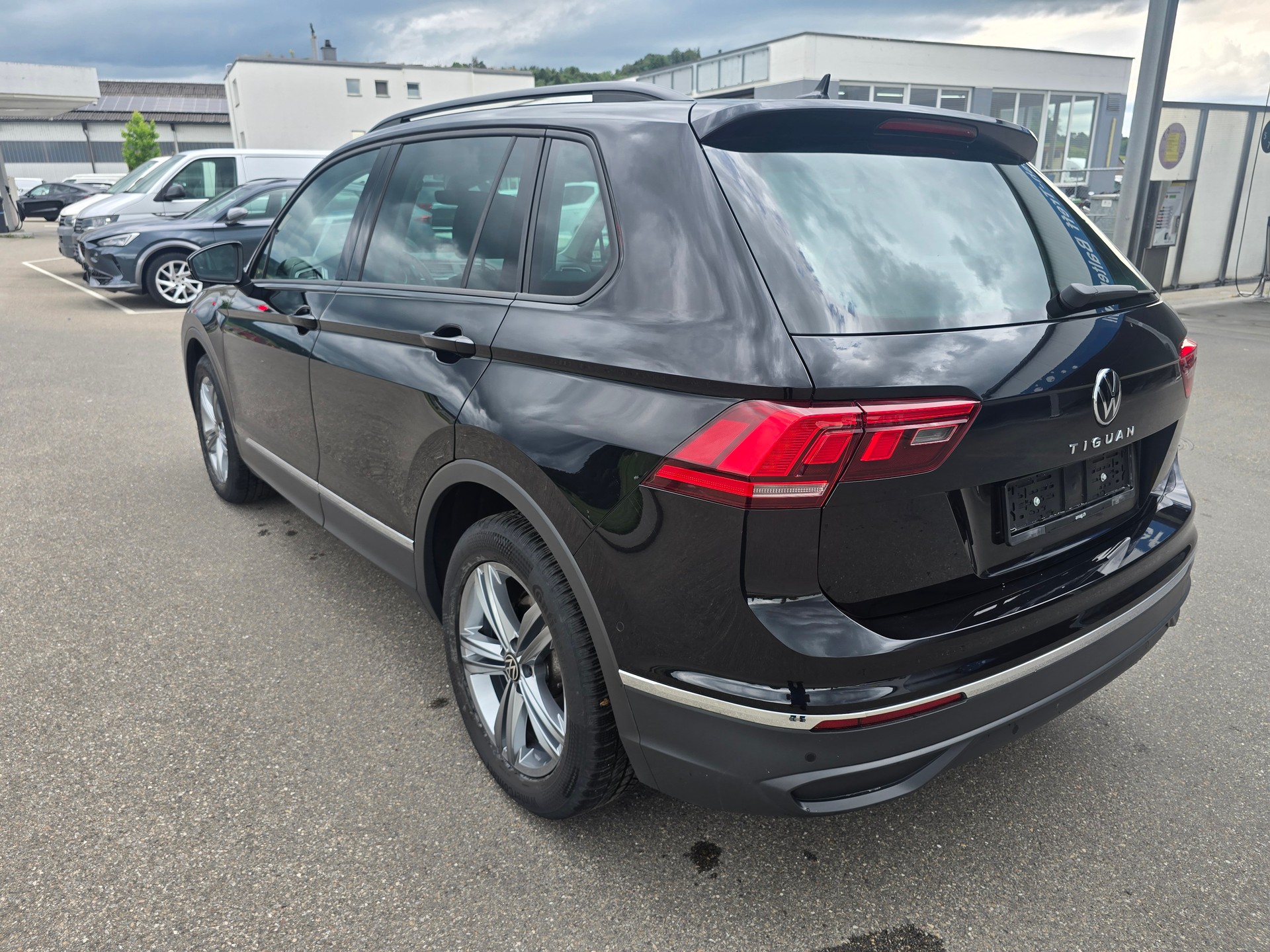 VW Tiguan 1.5TSI Evo Life DSG*TOP-ZUSTAND*Frsch ab MFK"Frisch ab Service**-image-2