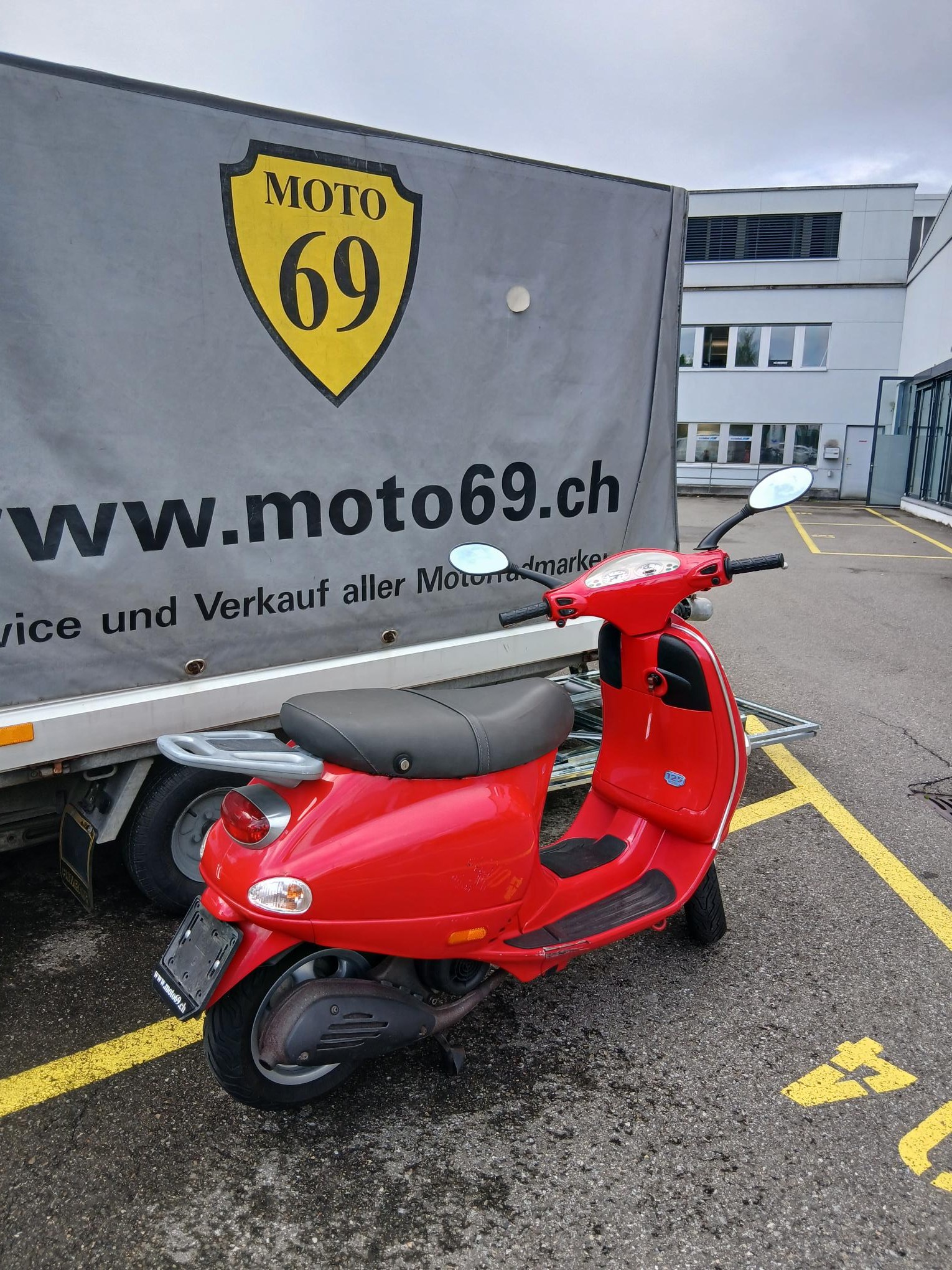 PIAGGIO Vespa 125 ET4-image-4
