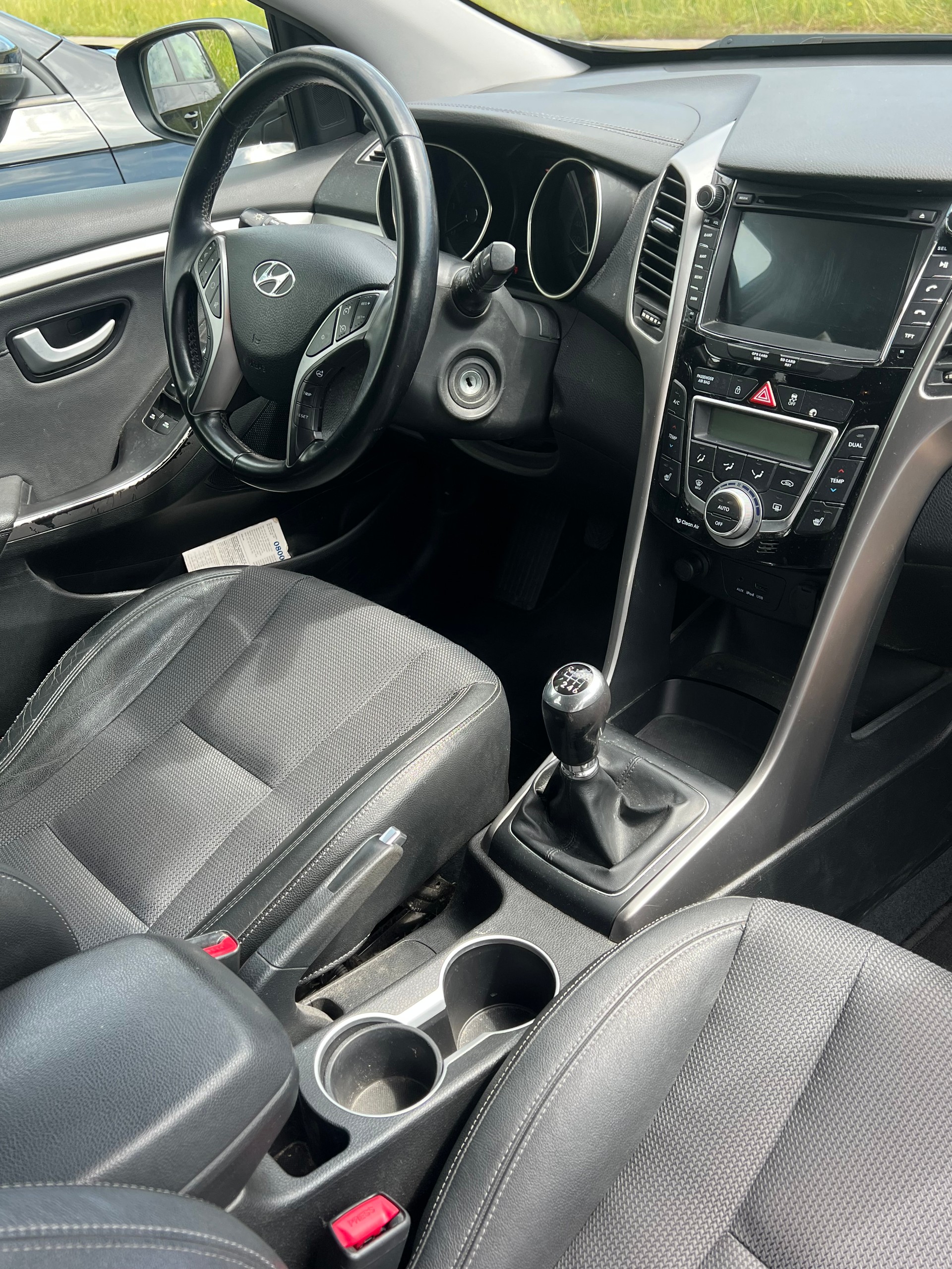 HYUNDAI i30 Wagon 1.6 CRDi Style-image-5