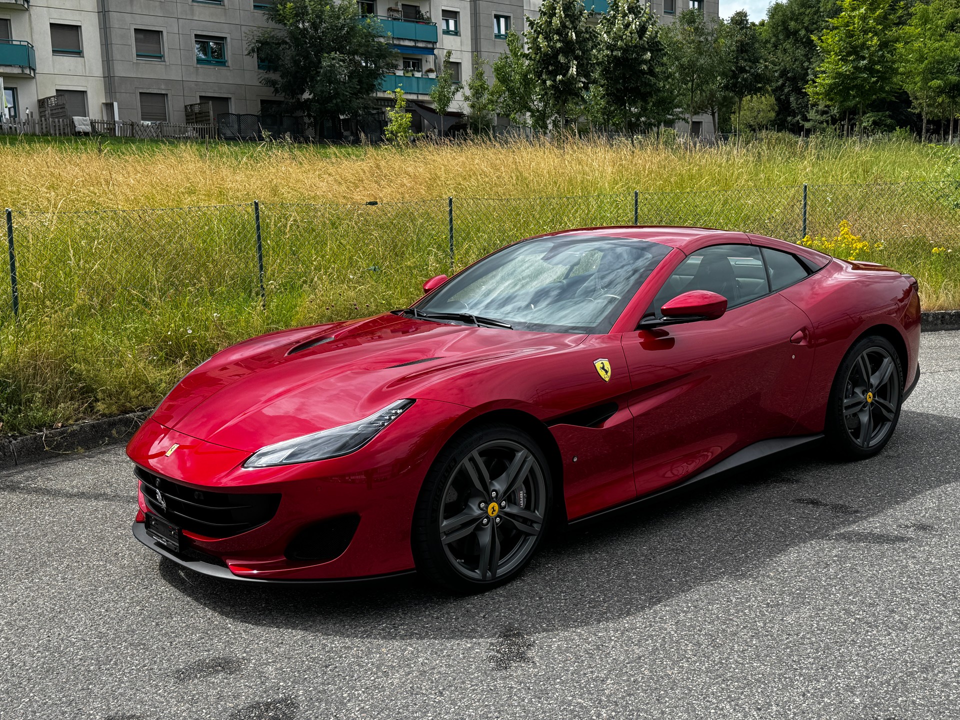 FERRARI Portofino 3.9 V8 T-showroom-element-1
