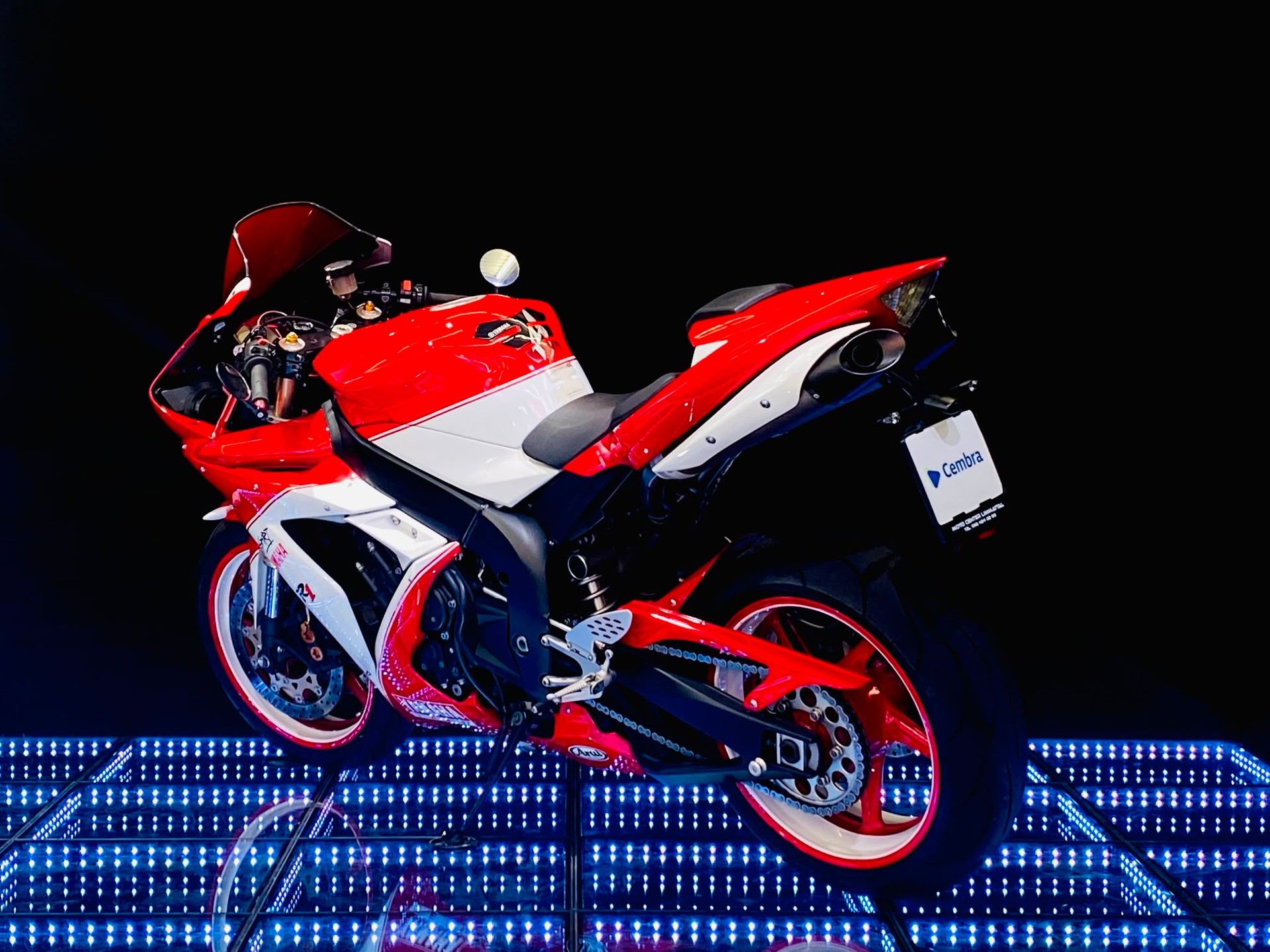 YAMAHA YZF-R1-image-4