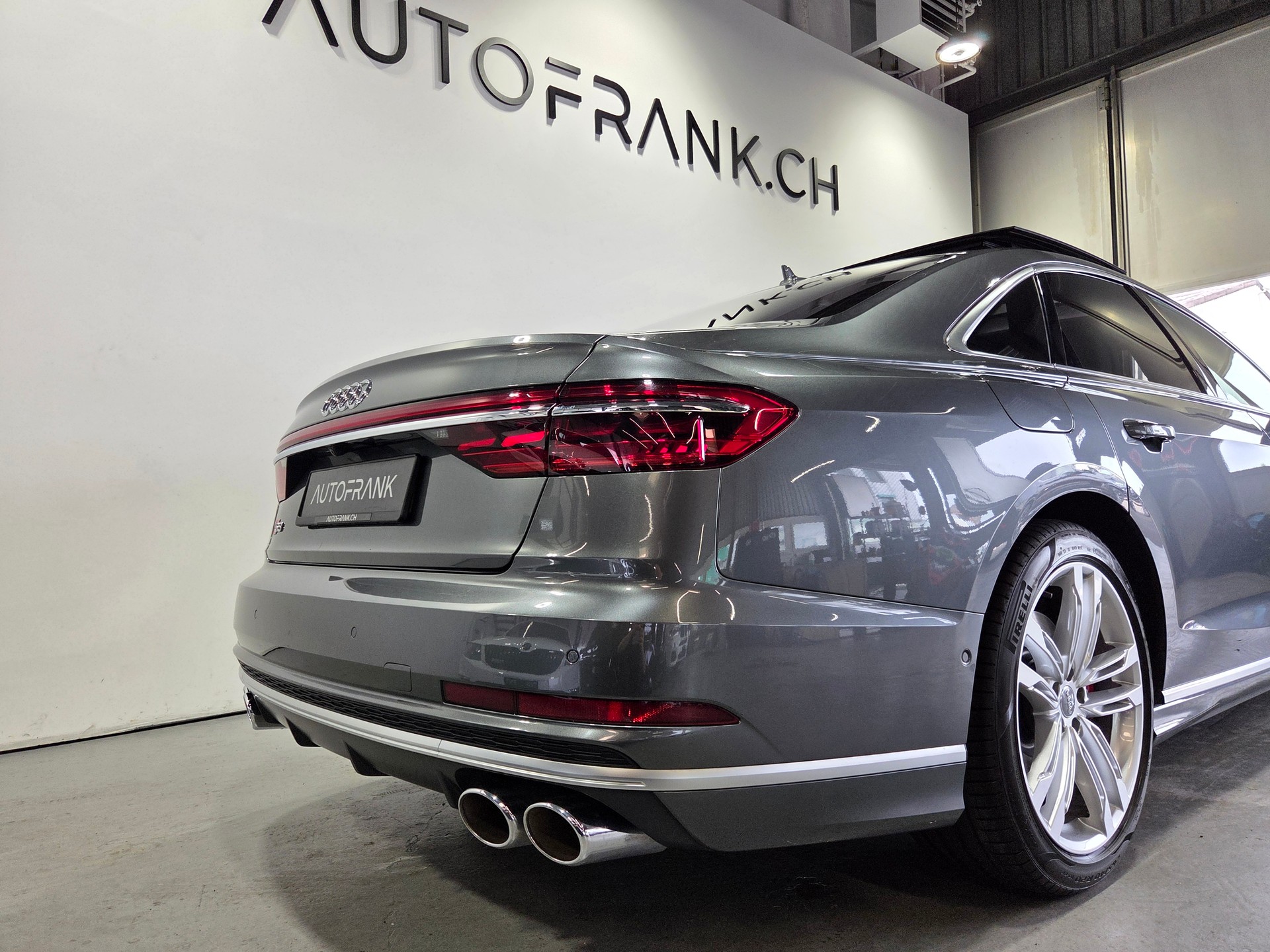 AUDI S8 4.0 V8 TFSI quattro T-Tronic-image-11