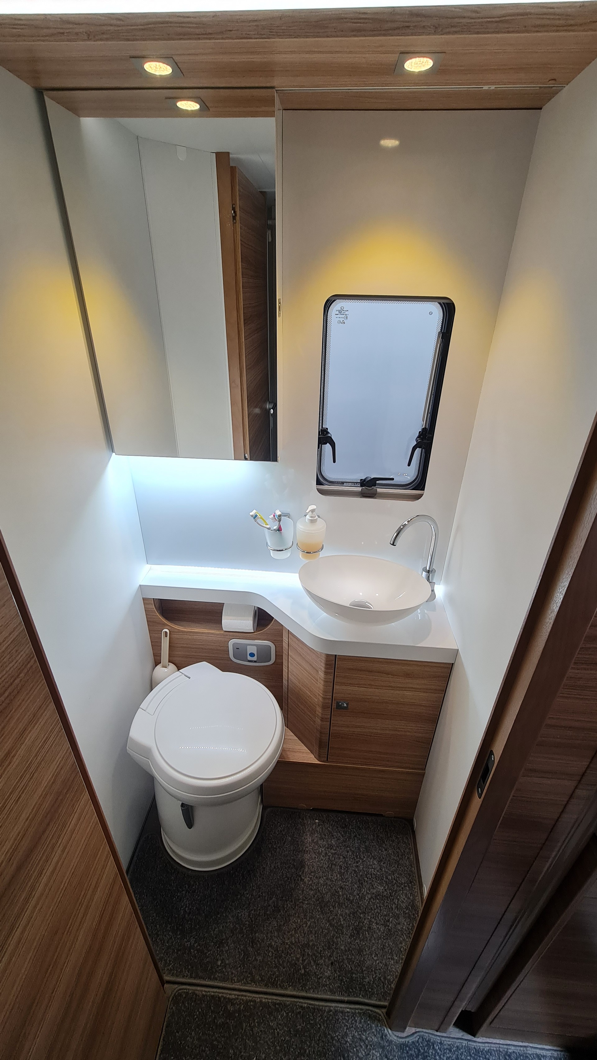 ADRIA 710 SL Suprem-image-7