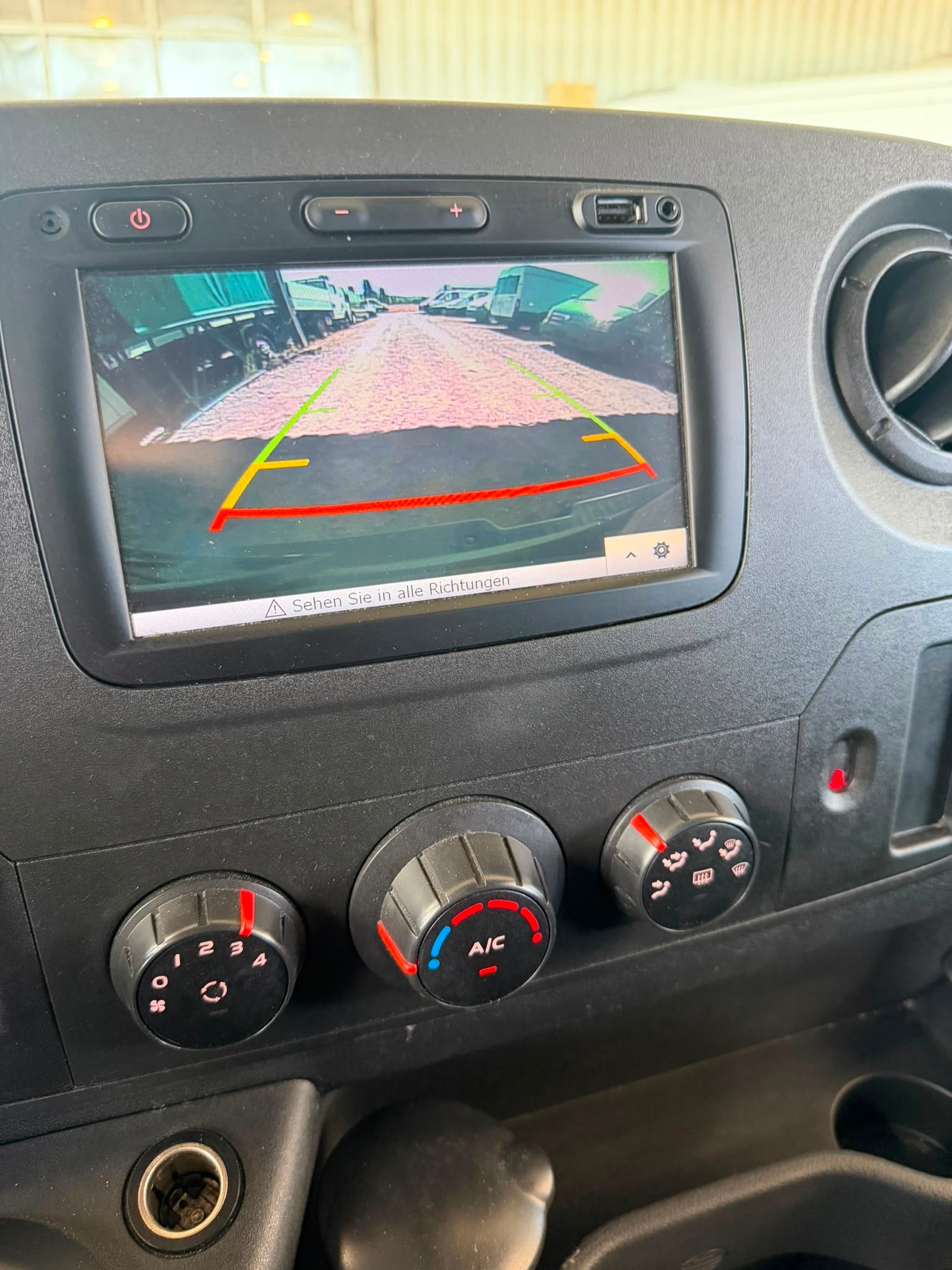 RENAULT Master T35 ENERGY 2.3dCi 170 L2H2 Quickshift-image-10