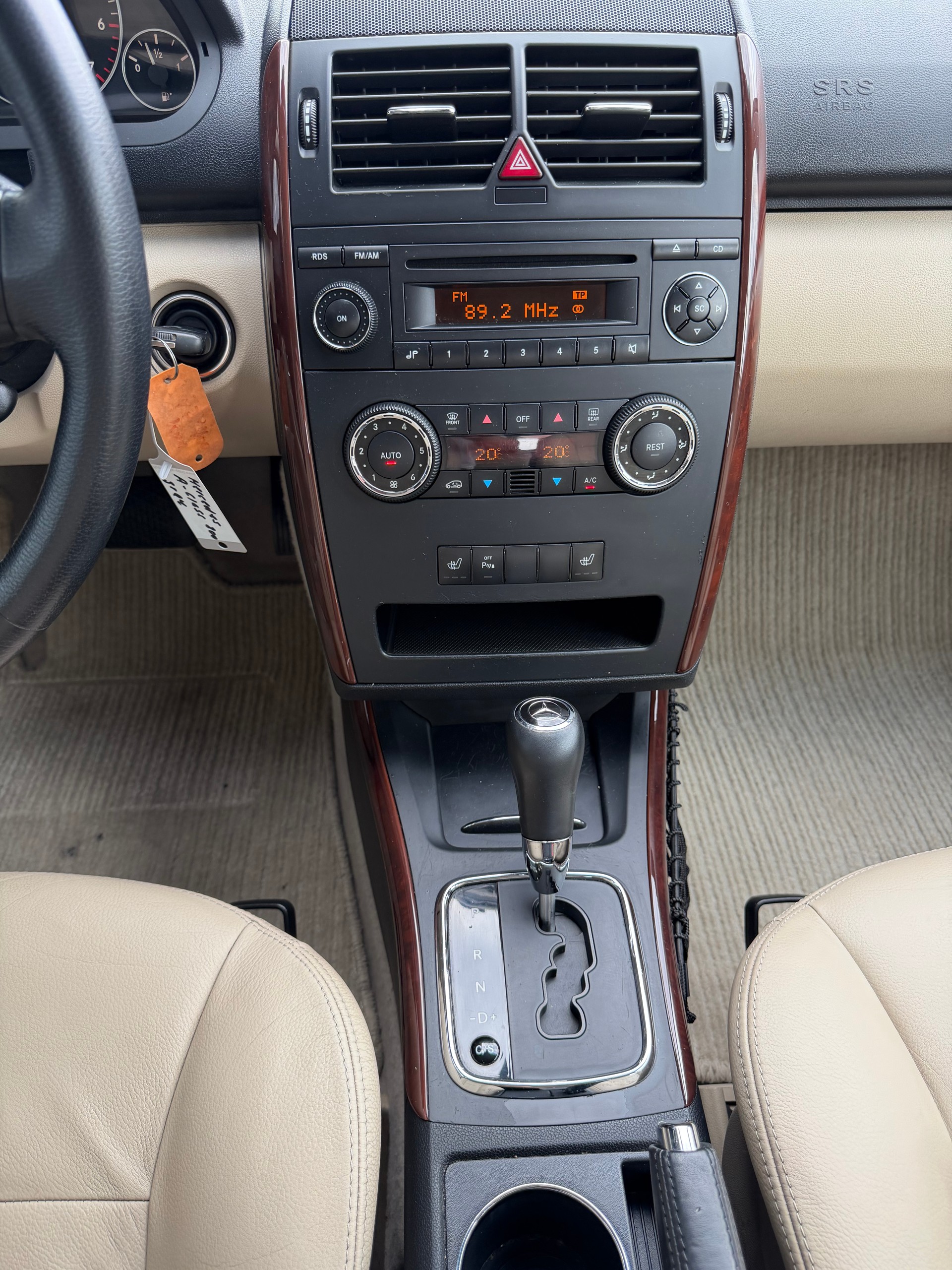 MERCEDES-BENZ A 200 Elégance **Automat**-image-12