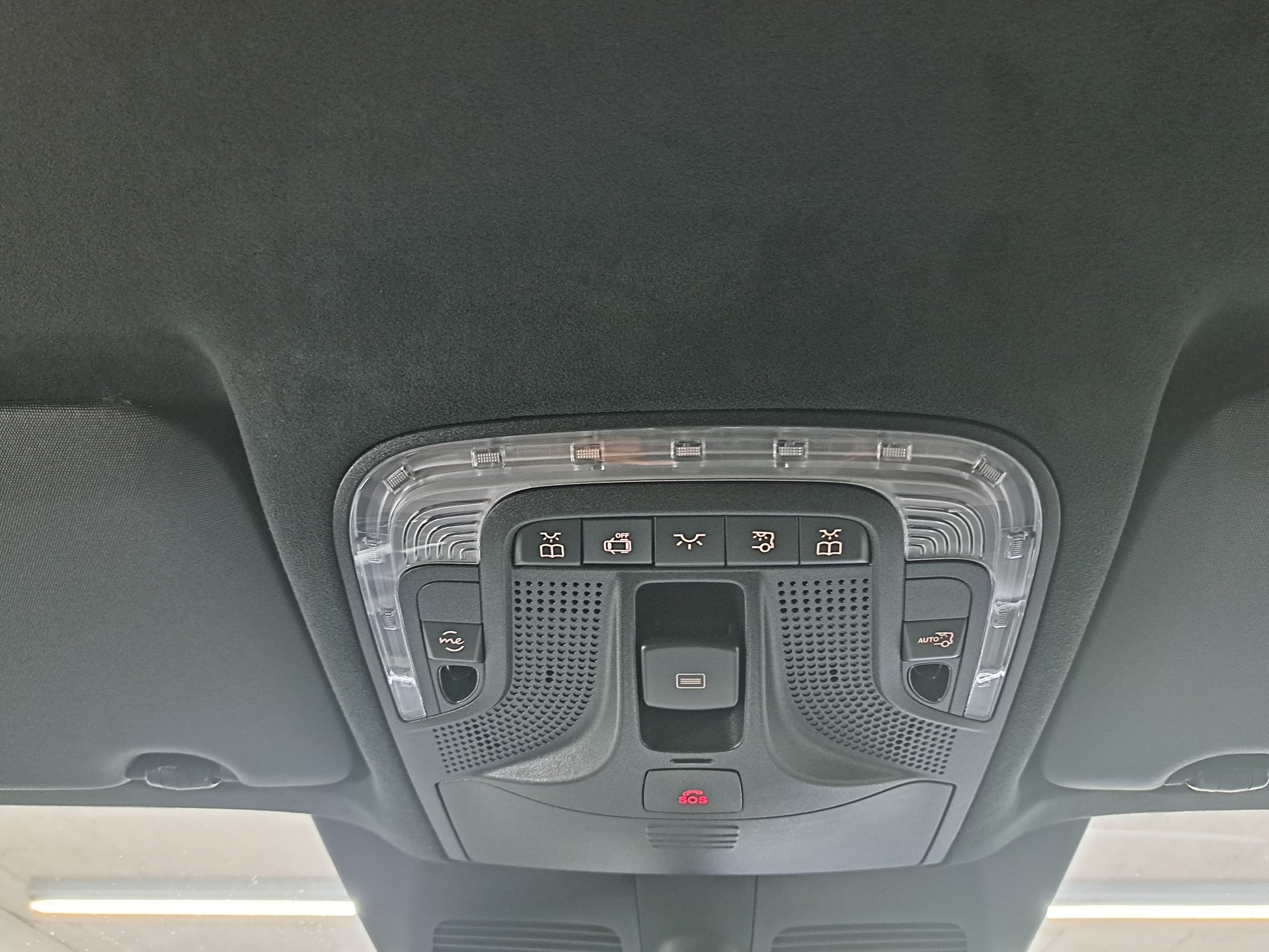 MERCEDES-BENZ V 300 d 4MATIC EXCLUSIVE Swiss Edition 3200mm L-image-11